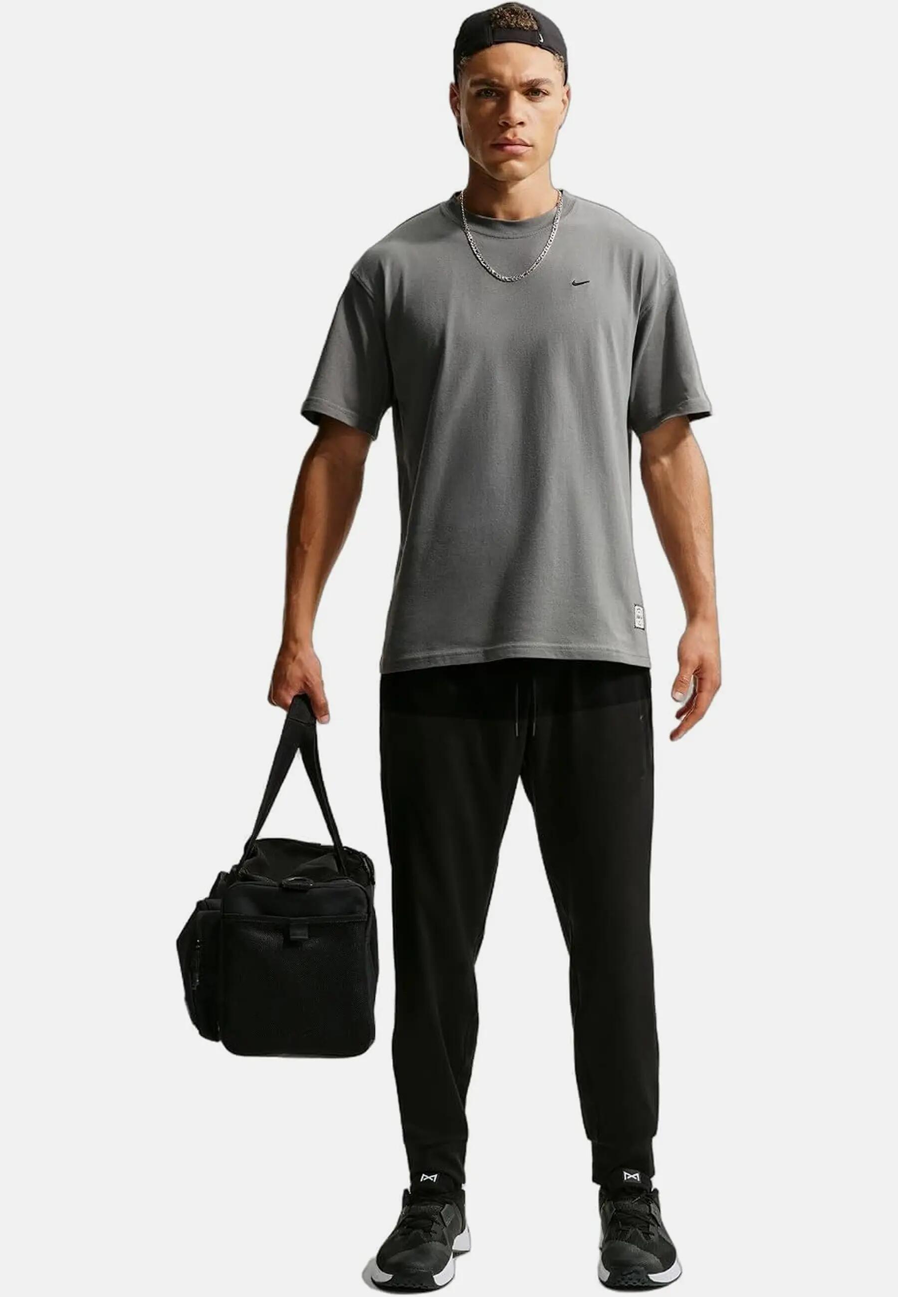 NIKE picture
