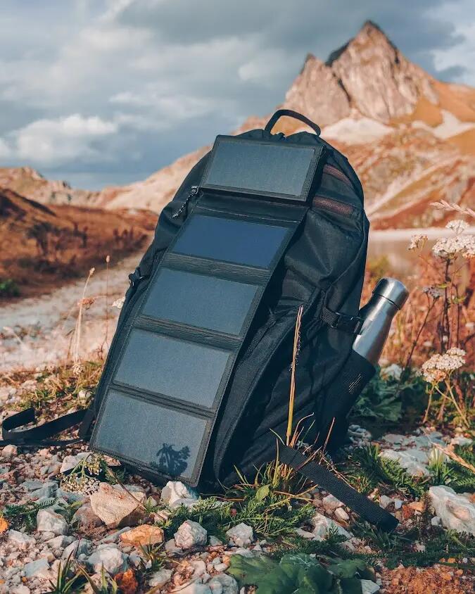 Batteria esterna solare 10000 mAh 8 W 5 pannelli pieghevoli Electron Nero 6/12