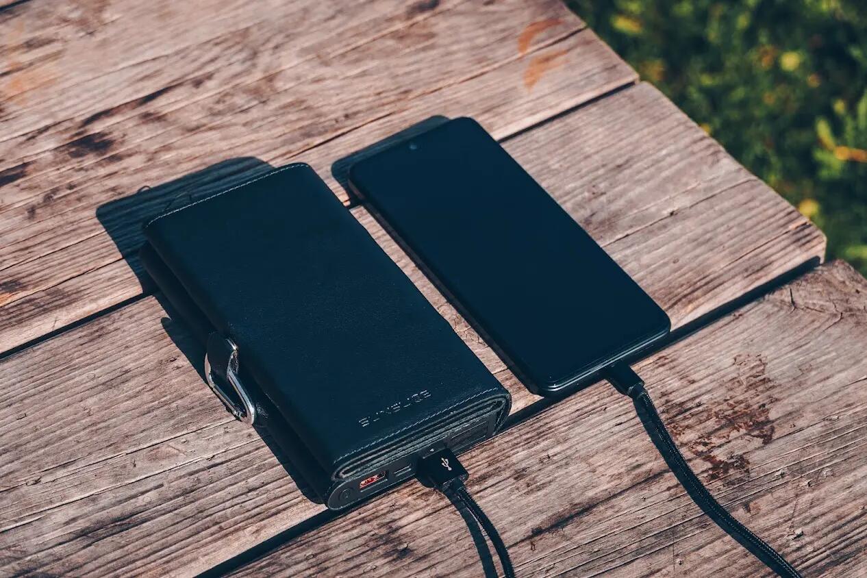 Batteria esterna solare 10000 mAh 8 W 5 pannelli pieghevoli Electron Nero 5/12