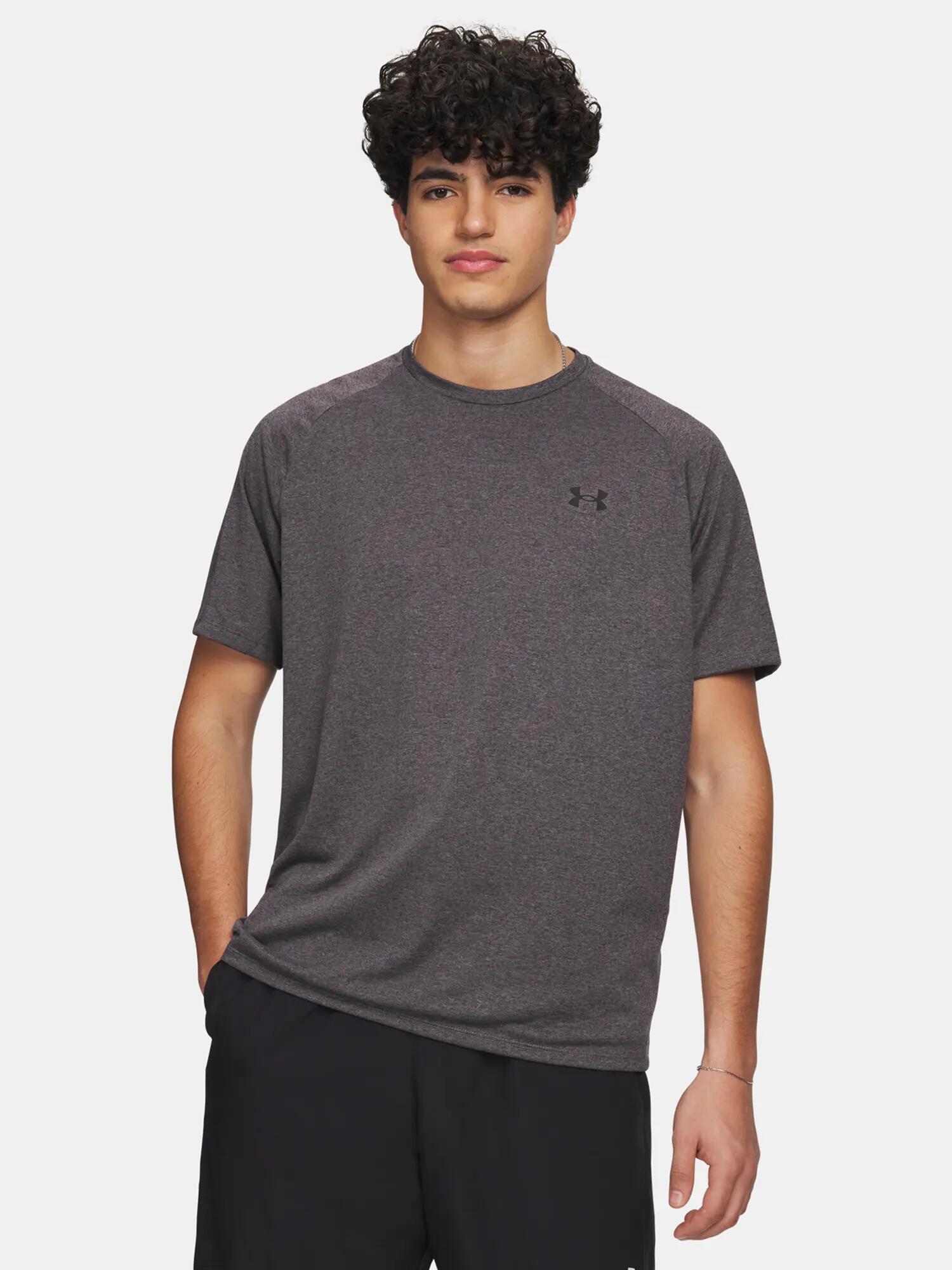 UNDER ARMOUR picture