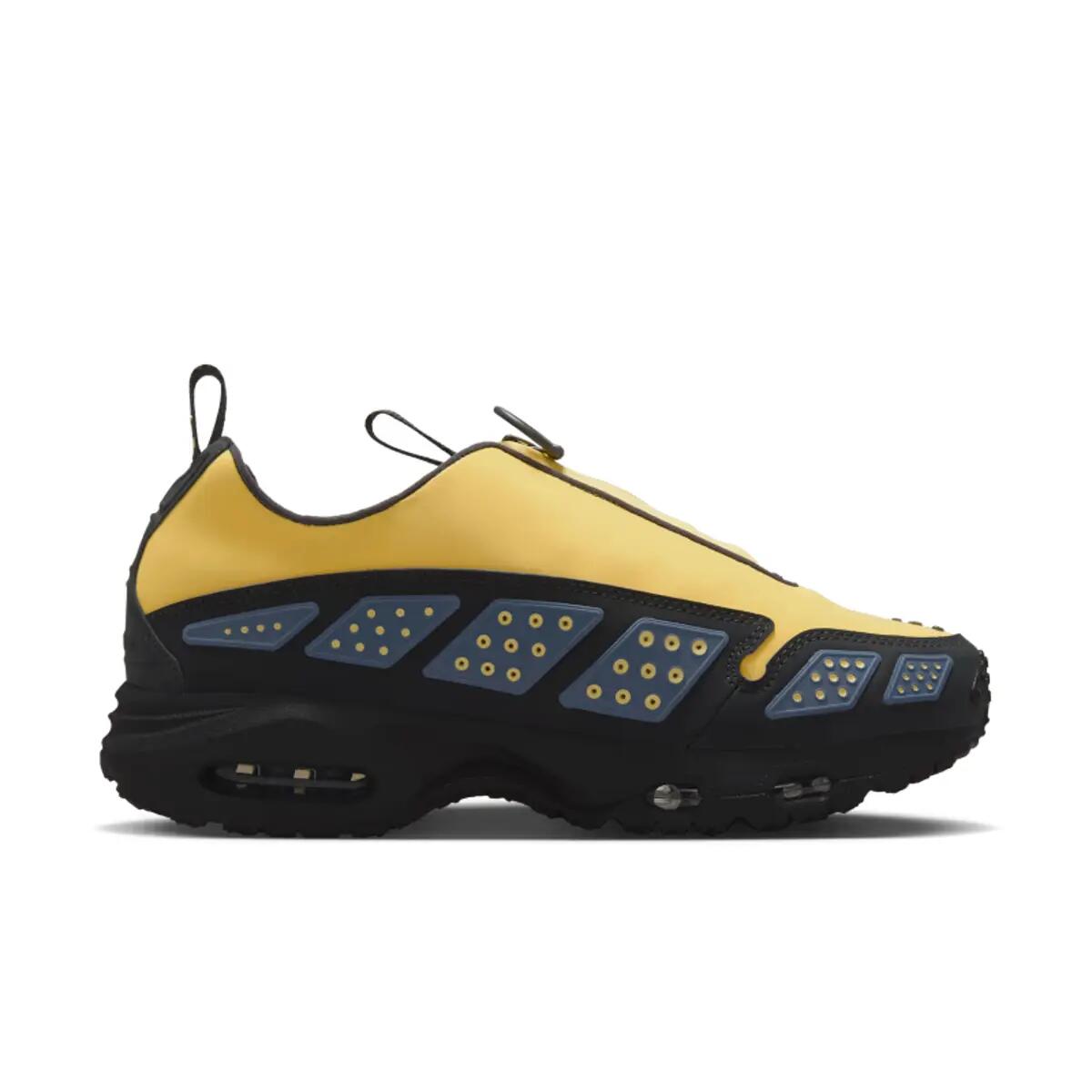 Nike Air Max Sunder Saturn Gold (Women's) 2/6