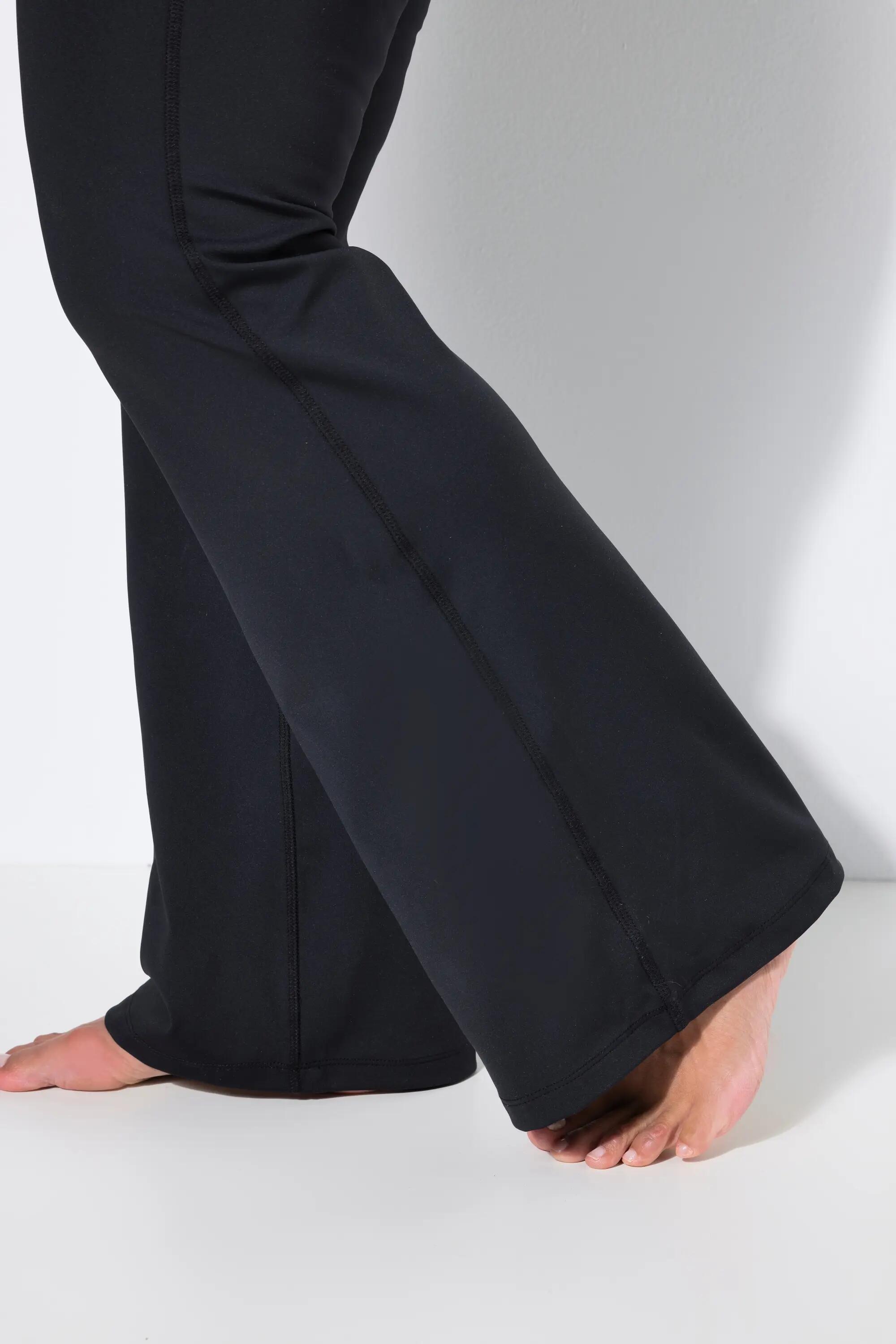 Femme Legging de yoga jambe évasée et coupe Slim Fit taille élastique 4/6