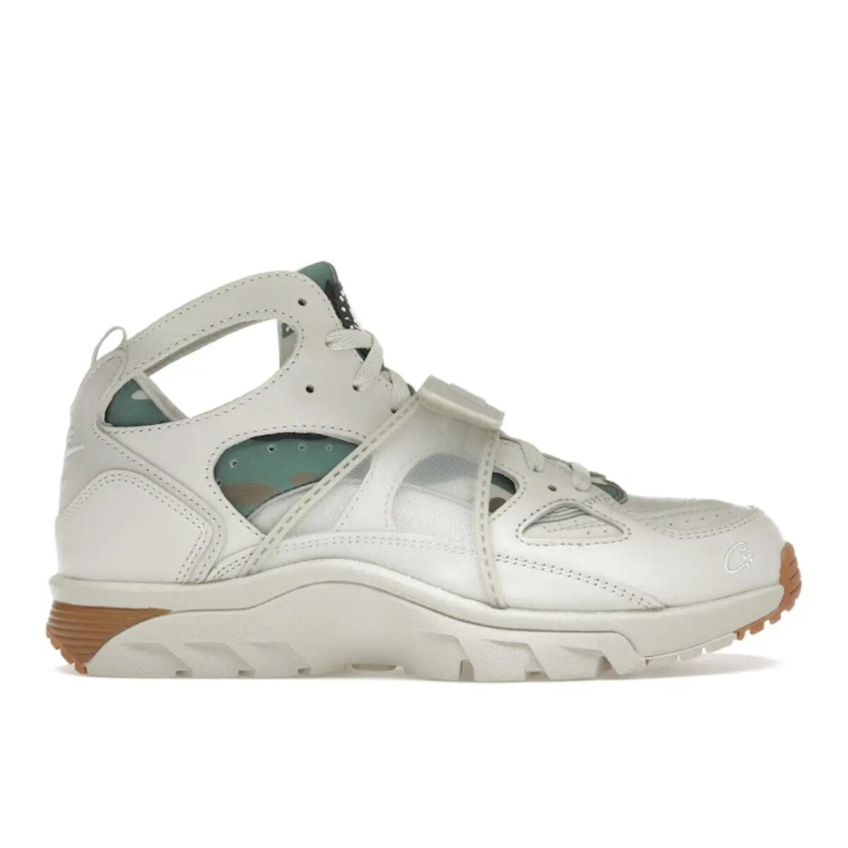 Nike Air Trainer Huarache Corteiz Beige/Blanc 1/10