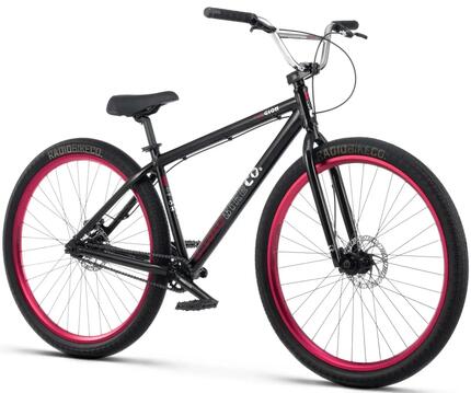 Vélo freestyle - bmx - 29 pouces singlespeed - noir et rouge