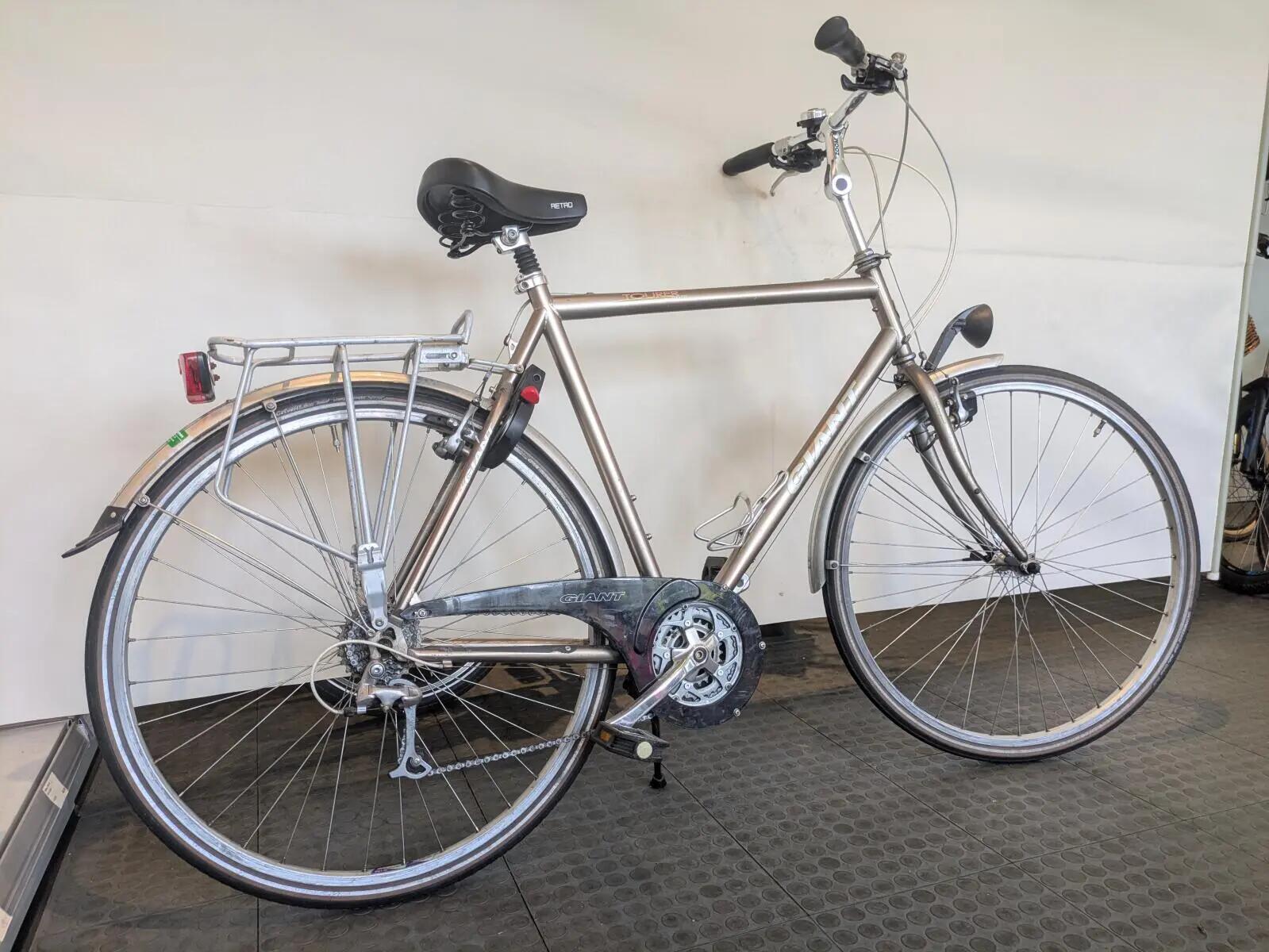 Giant Tourer 3/6