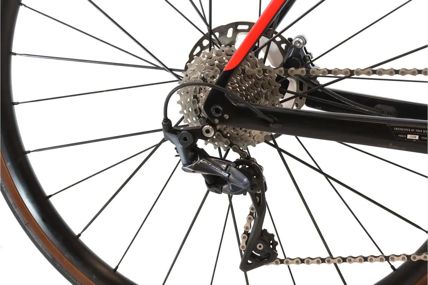 Ebike route reconditionné ·  Domane+ LT · Très bon état 3/8
