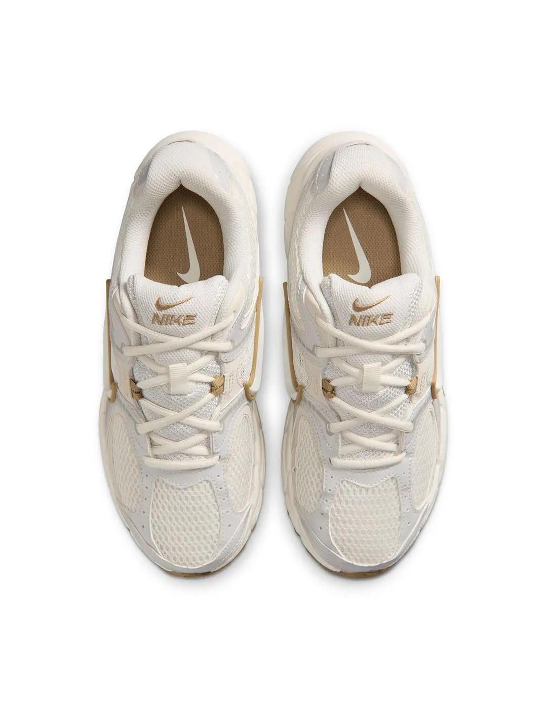 Chaussures pour femme Nike V5 rnr Beige. 7/7