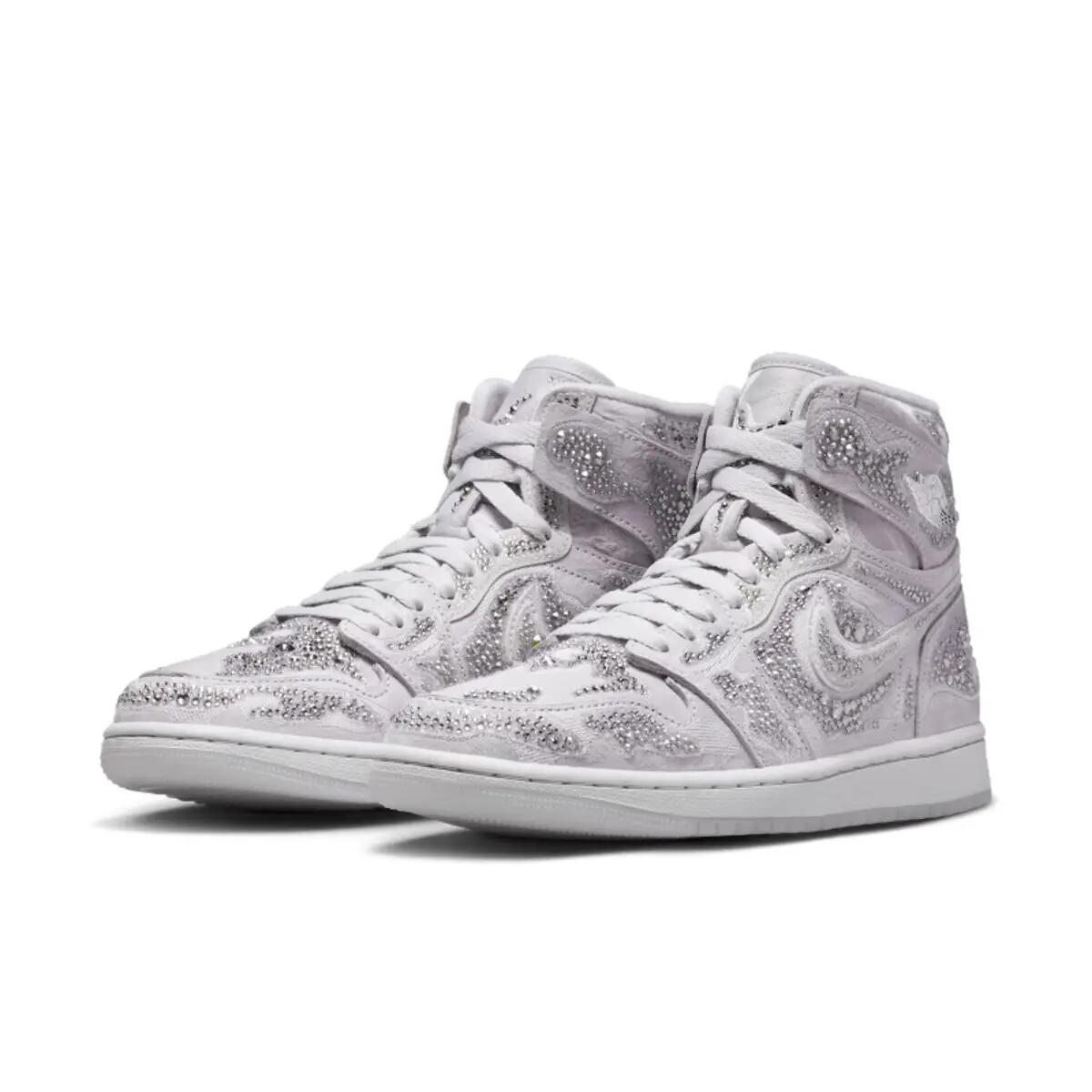 Air Jordan 1 Retro High OG Swarovski Vast Grey (Women's) 4/6