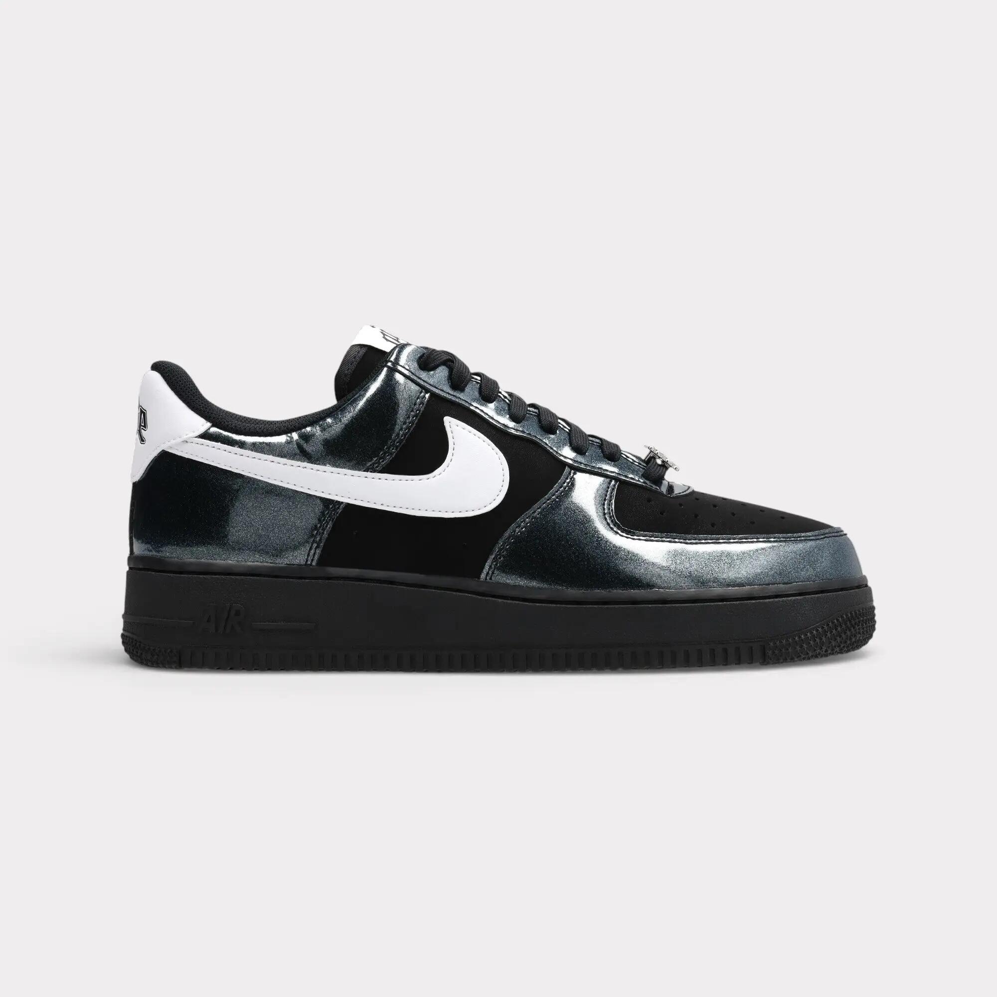 NIKE picture