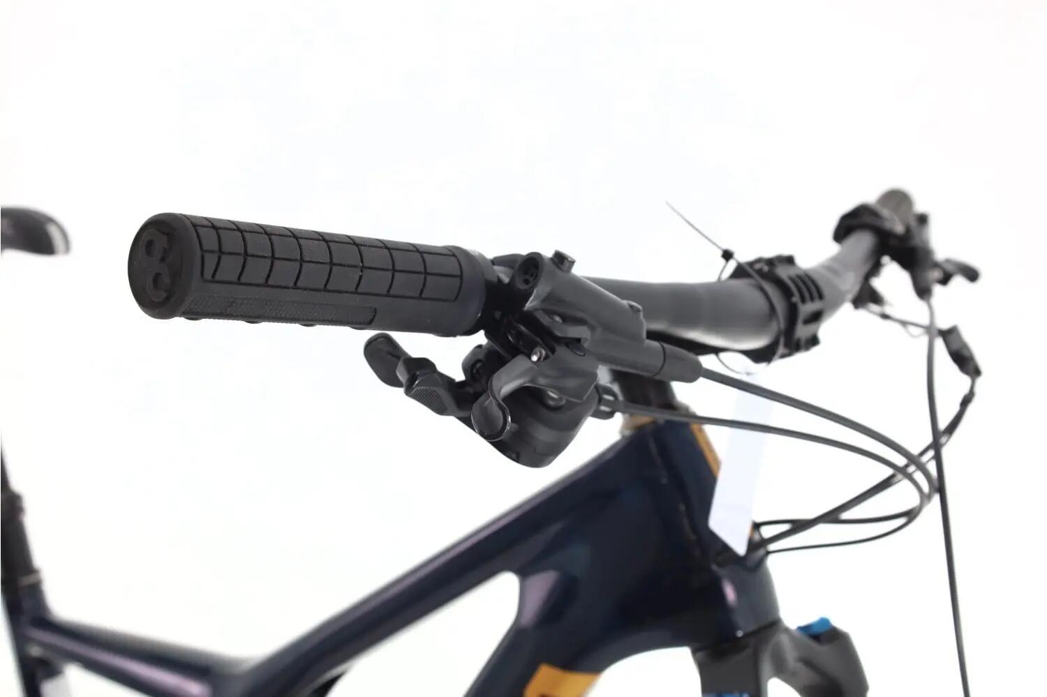 Refurbished E-MTB Fully ·  Rise · Sehr guter Zustand 6/8