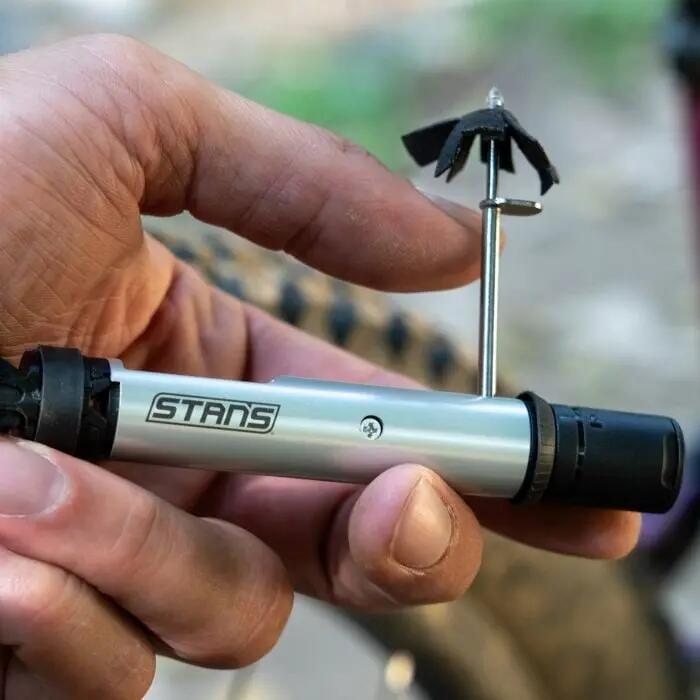 Incredible DART Tubeless-Reparaturwerkzeug Stan's 5/8