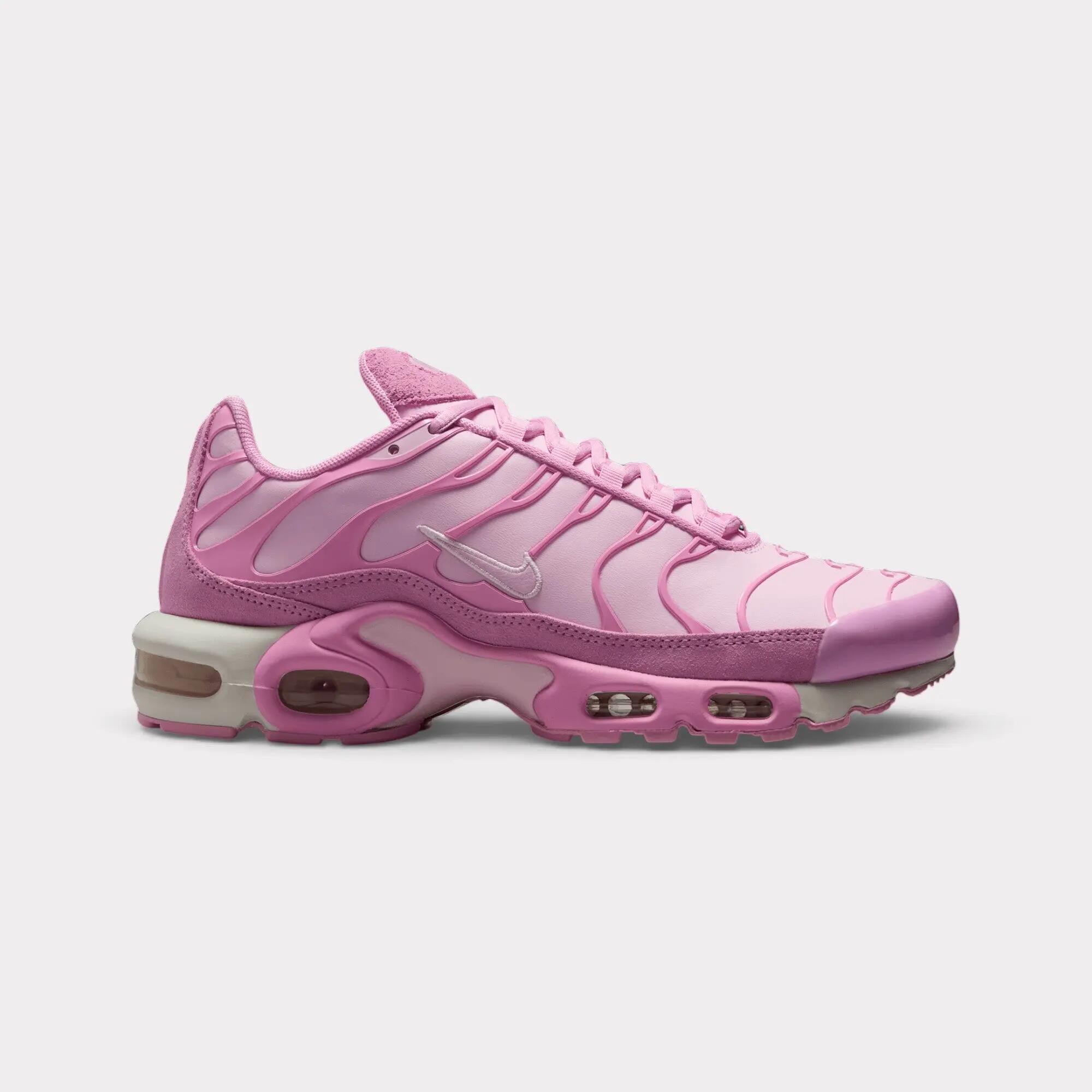 NIKE picture