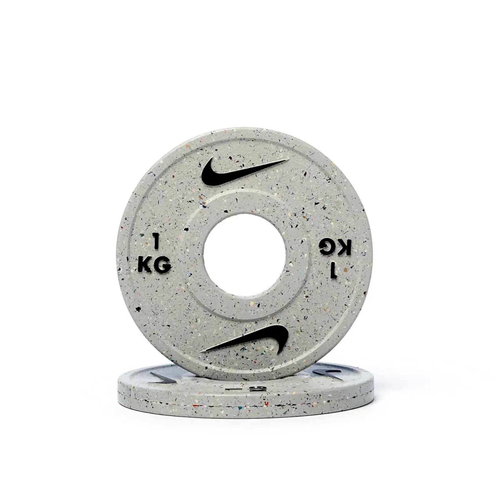 Halterschijven - Krachttraining - Nike Strength Grind - 50 mm - Wolf Grey 3/4