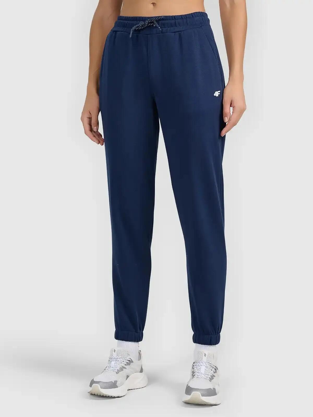 4F SPODNIE DAMSKIE DRESOWE JOGGERY SPORTOWE S F1658 SS26 2/5
