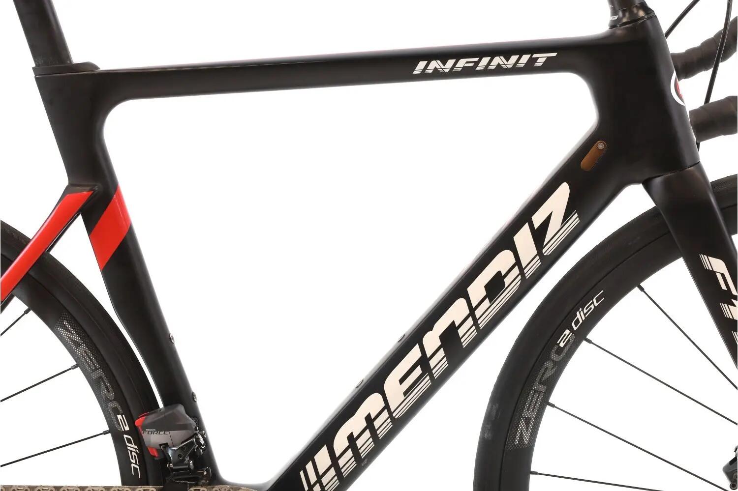 Refurbished Rennrad ·  Infinit F11 Disc AXS 12V · Sehr guter Zustand 2/8