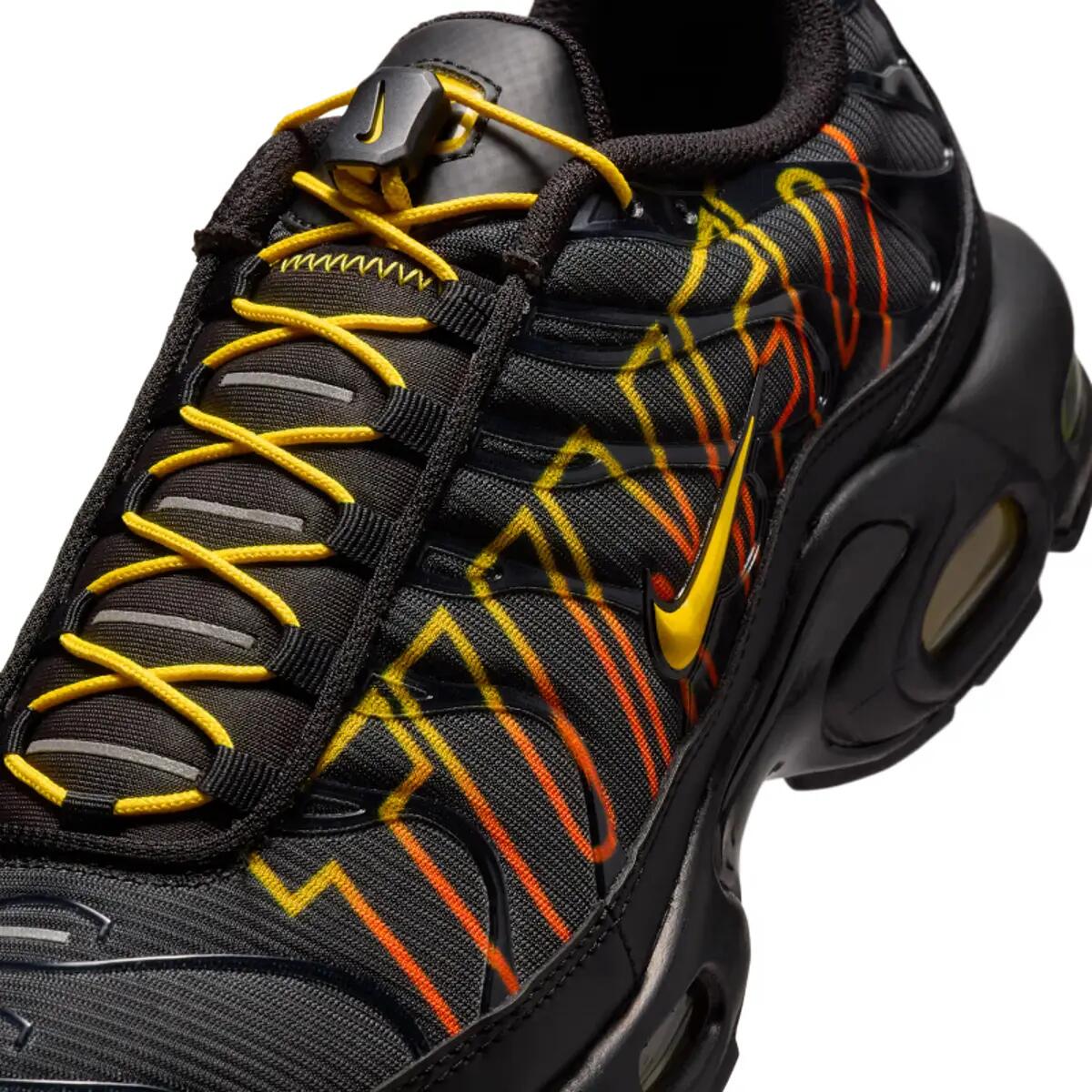 Nike Air Max Plus TN Black Safety Orange 6/6