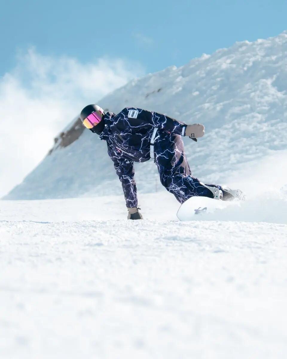 Thunderstruck Shaped Women's Ski Suit 2/14