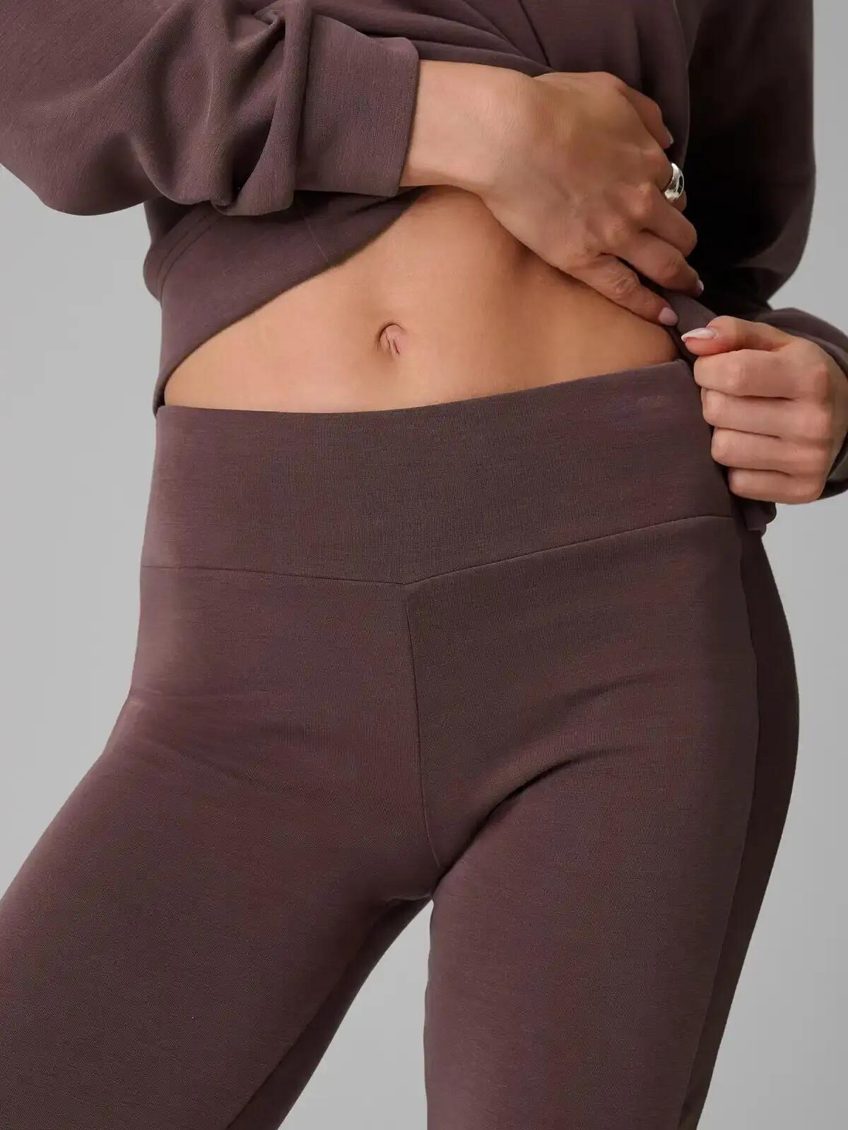Leggings da donna a vita alta e svasati 4/7