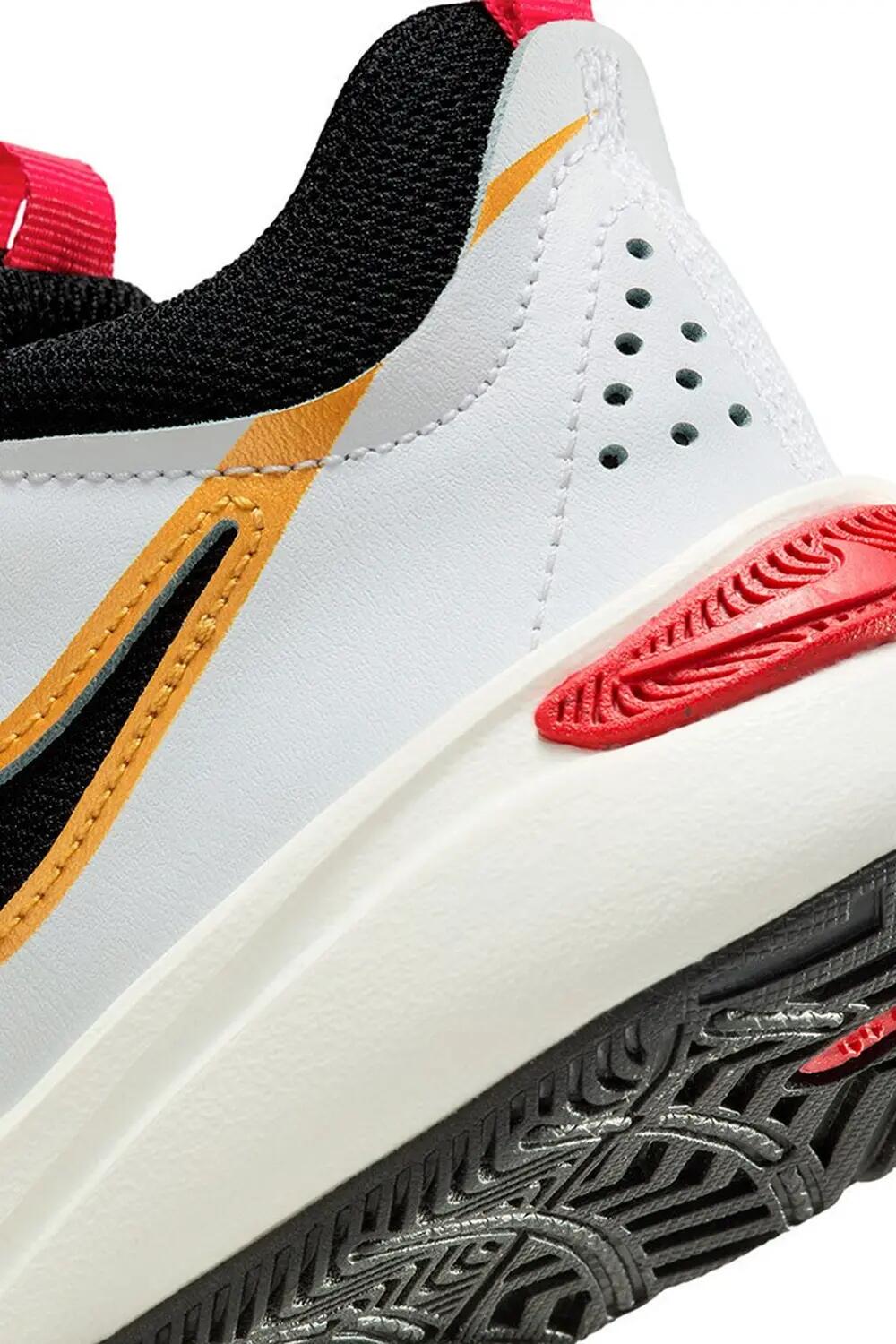 Chaussures de basket Nike Team Hustle D Blanc 4/4