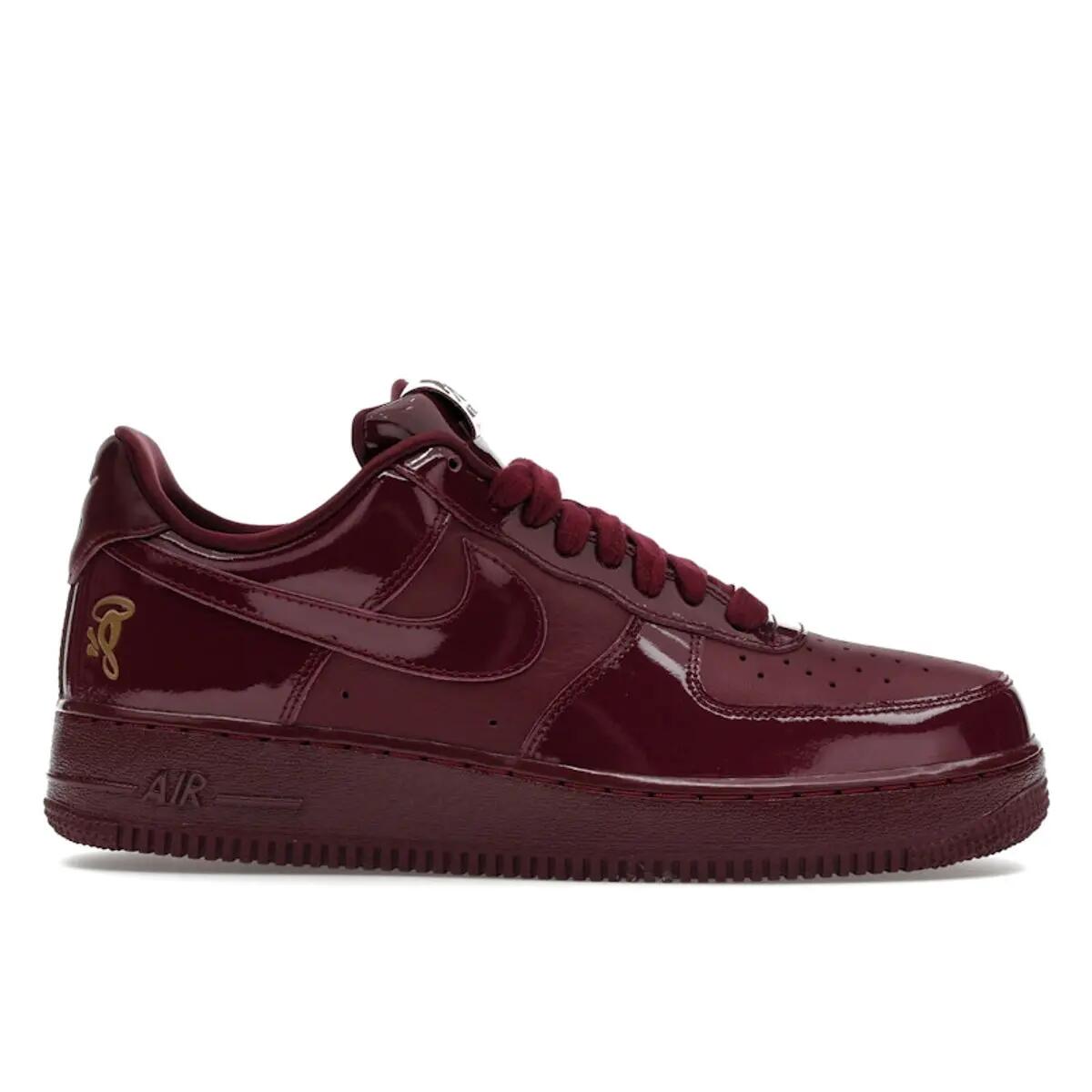 NIKE picture