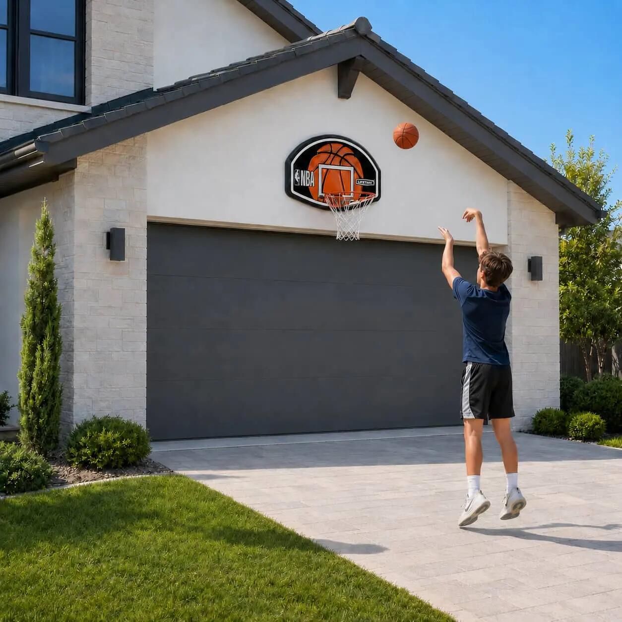 Panier de basket mural Lifetime NBA Impact - planche 110 x 70 cm, arceau 45 cm, 4/5