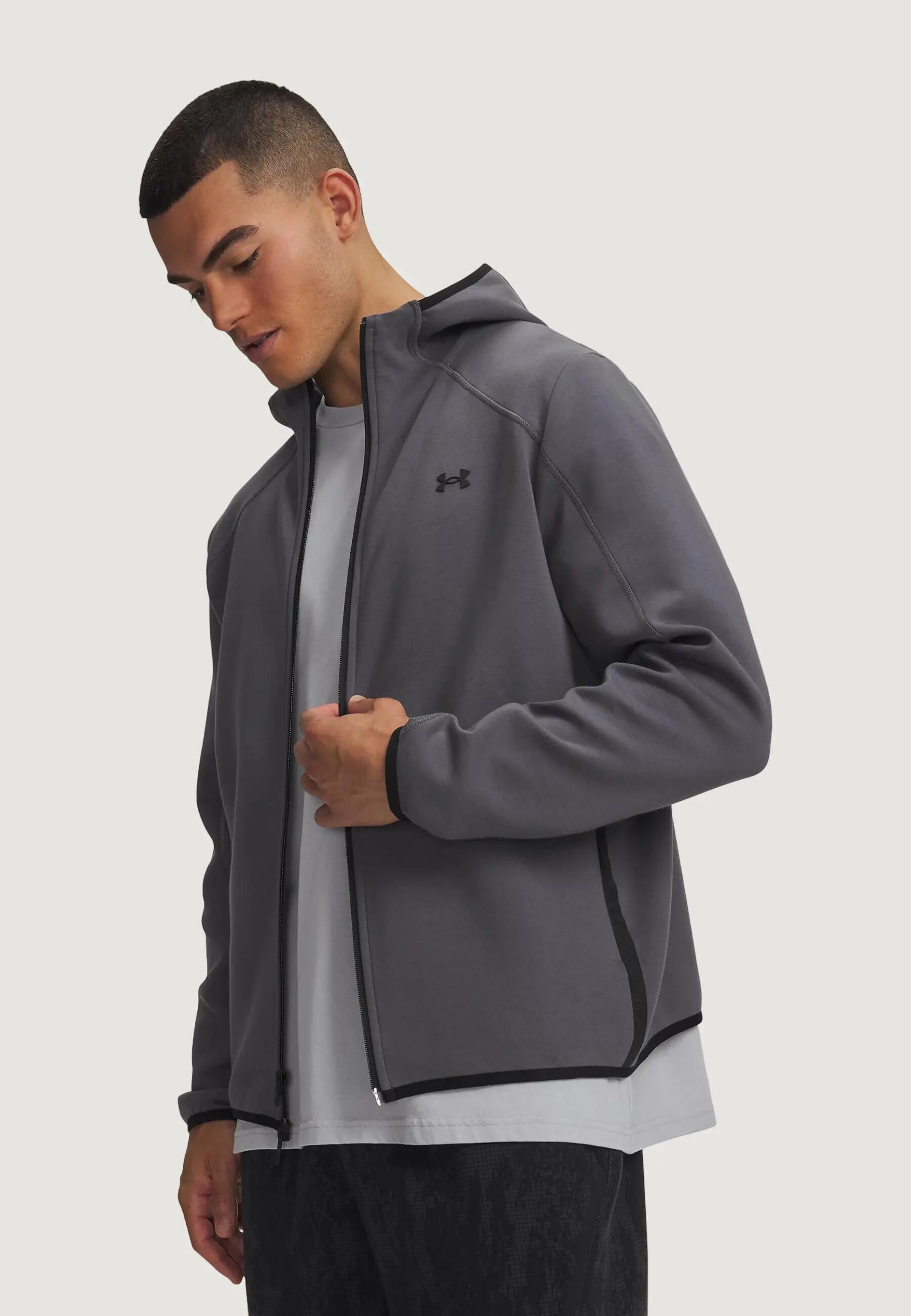 UNDER ARMOUR picture