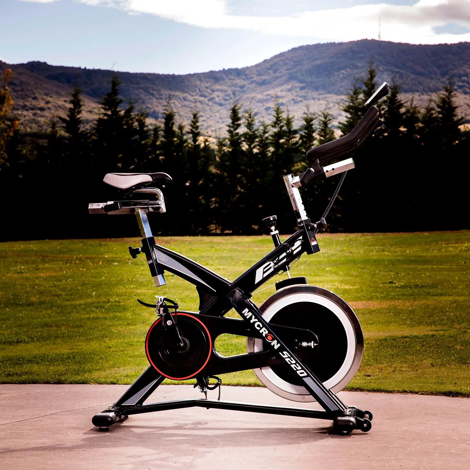 Indoorfiets - Mycron S220 - Vliegwiel 22 kg, verstelbaar zadel, triatlonstuur 2/4