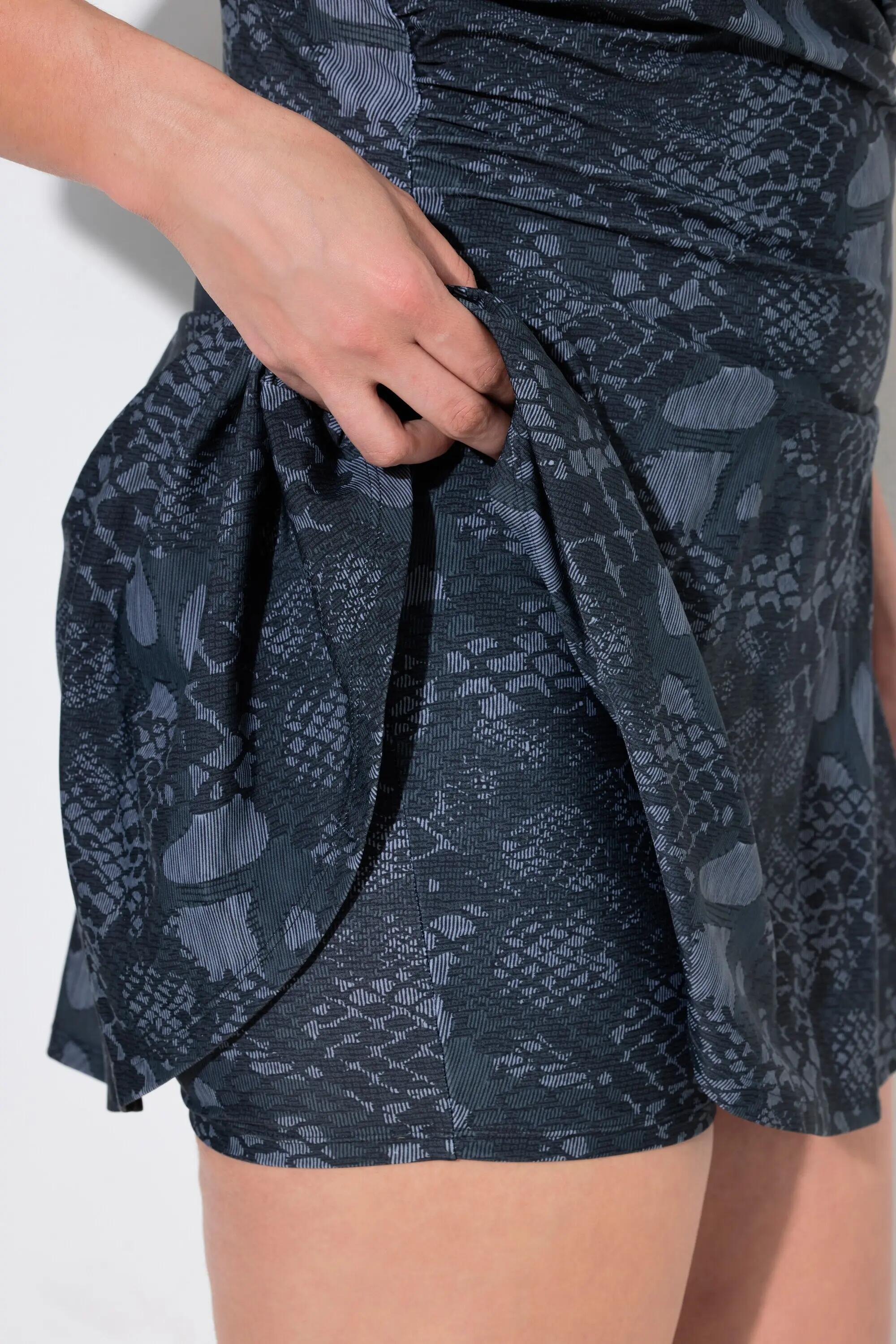 Dames Badjurk slangenpatroon zachte cups shorts 10/13