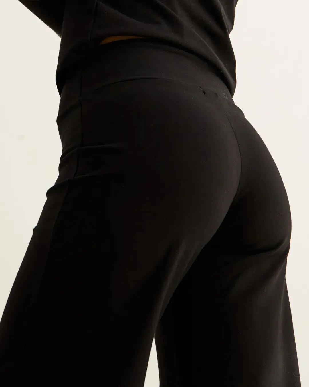 Legging acampanado de yoga para mujer, cintura alta y algodón orgánico, negro 2/4