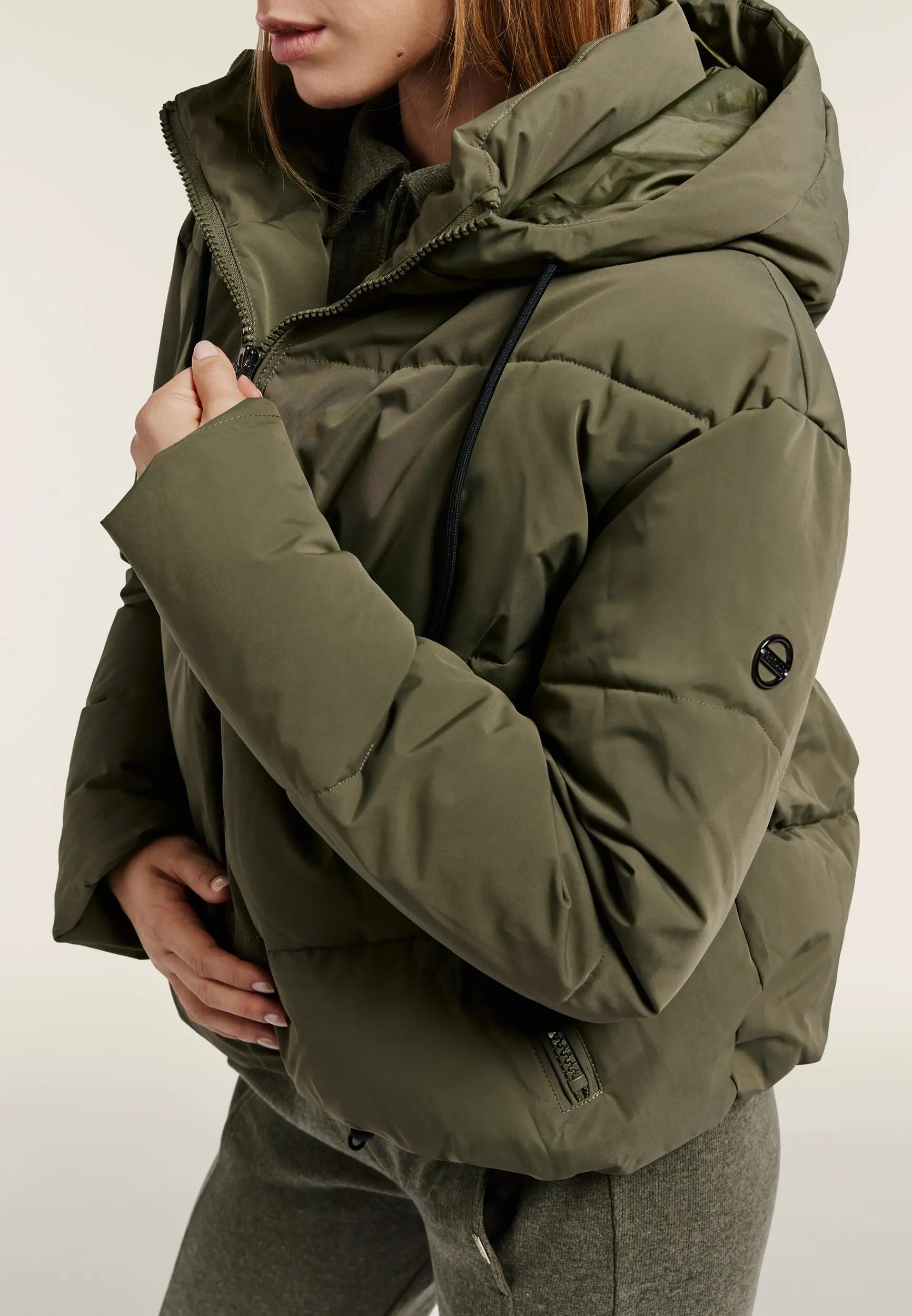 Veste coupe courte rembourrée pour femmes en tissu coupe-vent 4/6
