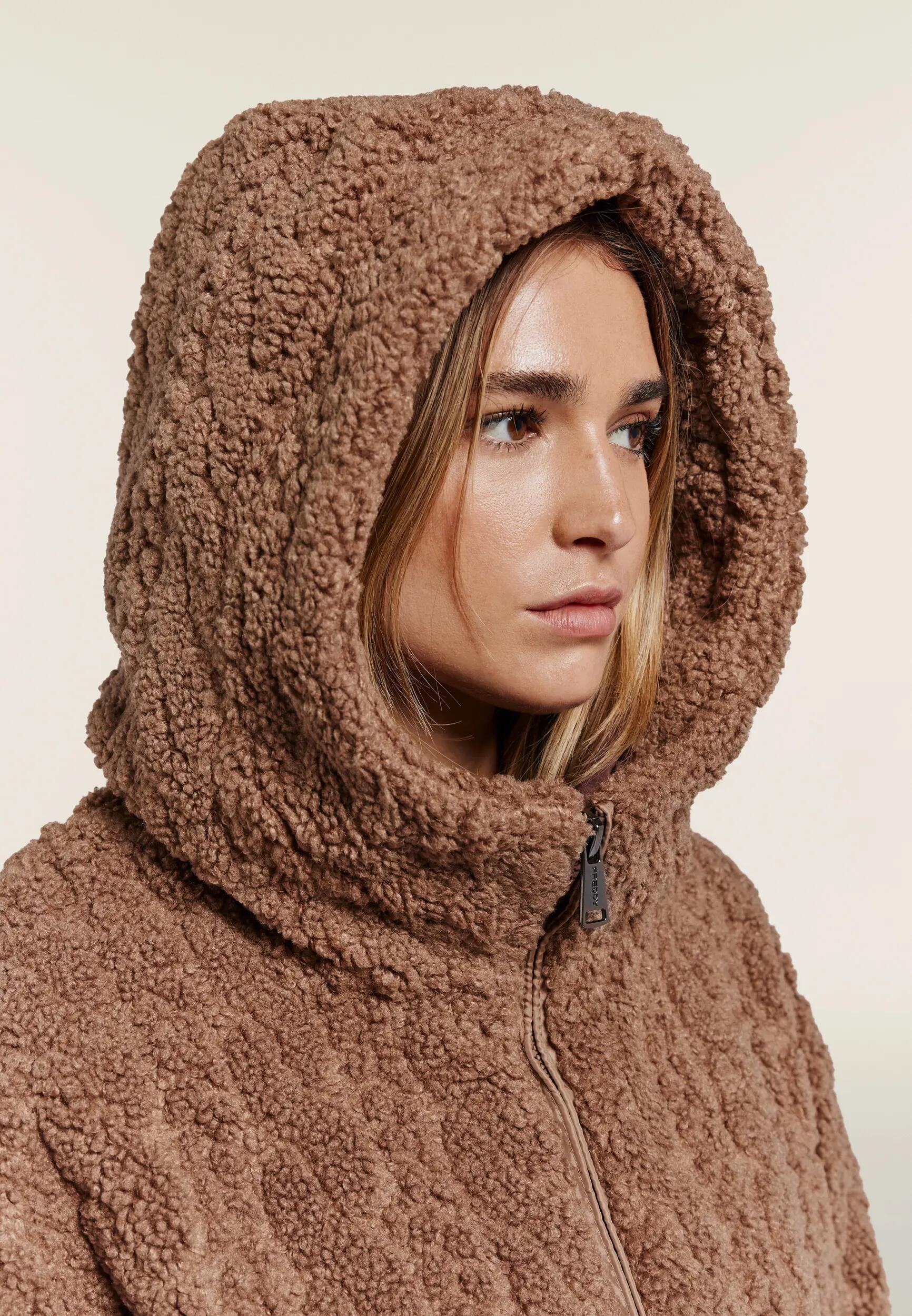 Veste à capuche en tissu Sherpa torsadée 4/6