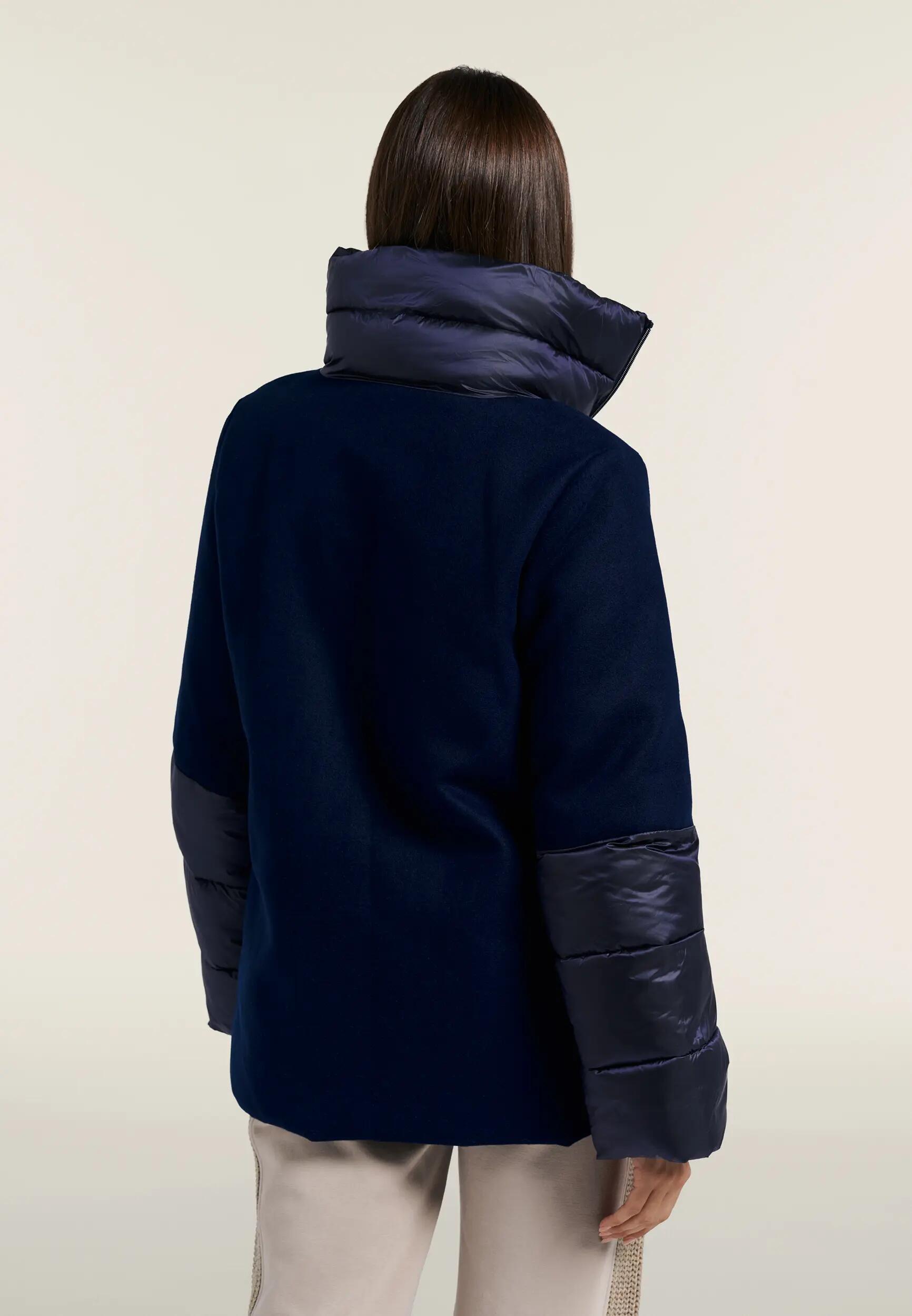 Veste rembourrée pour femmes en flanelle et tissu chatoyant 3/6