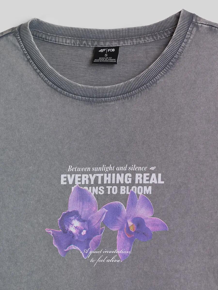 T-shirt regular z nadrukiem damski 4F 4FRSS26TTSHF4513 5/6