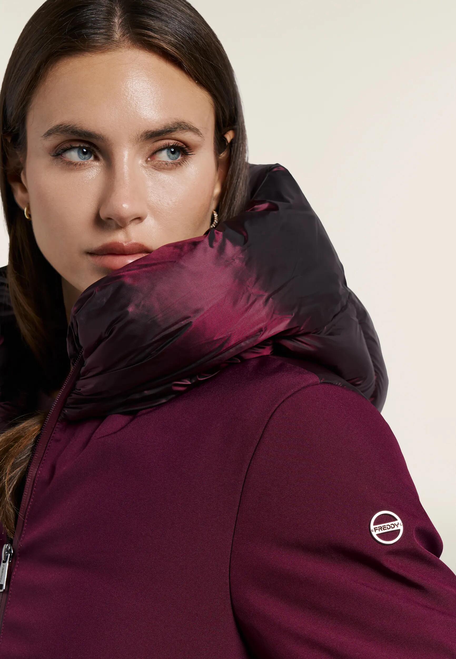 Chaquetón de softshell y nailon con capucha 4/6