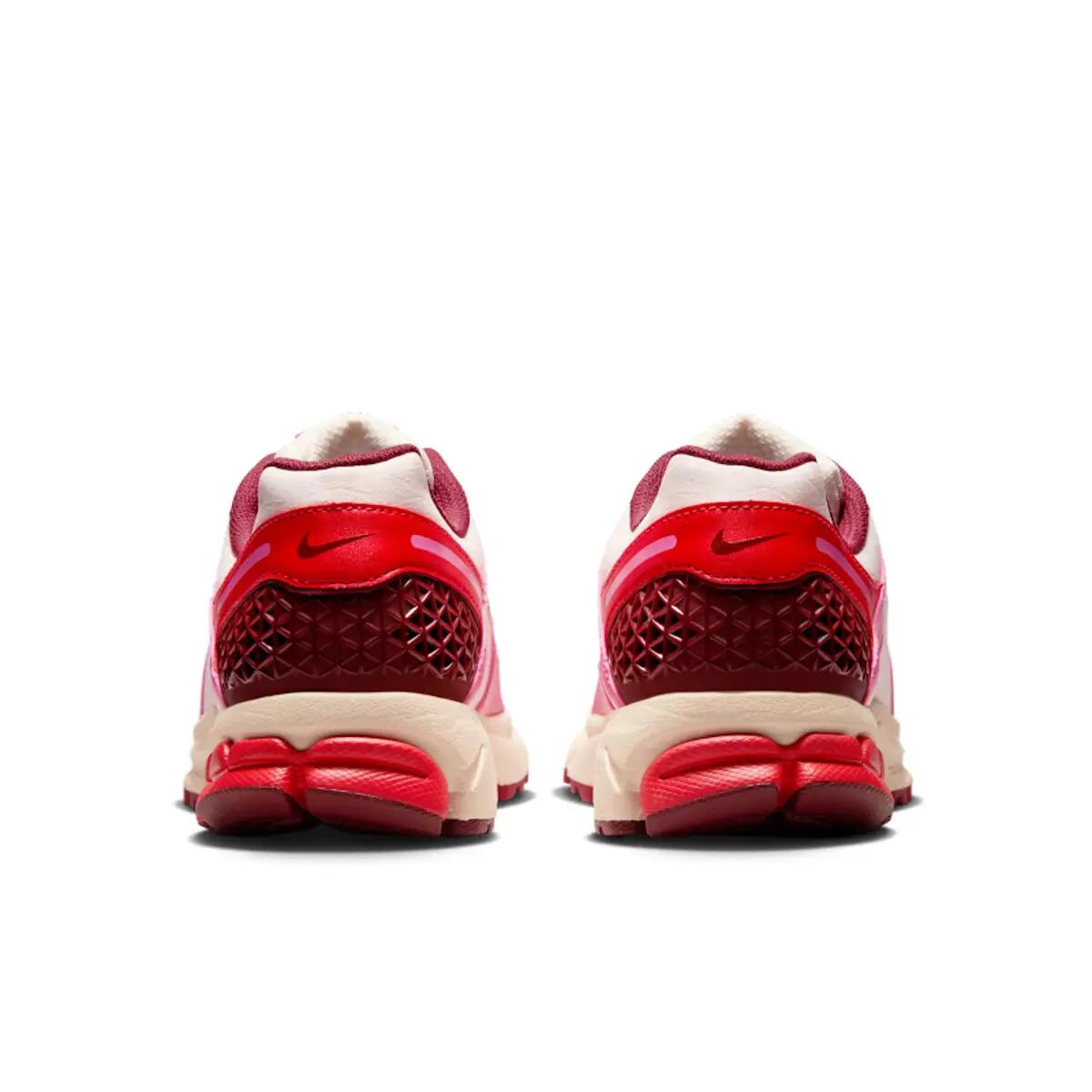 Nike Zoom Vomero 5 Light Soft Pink Team Red (Women's) 6/6