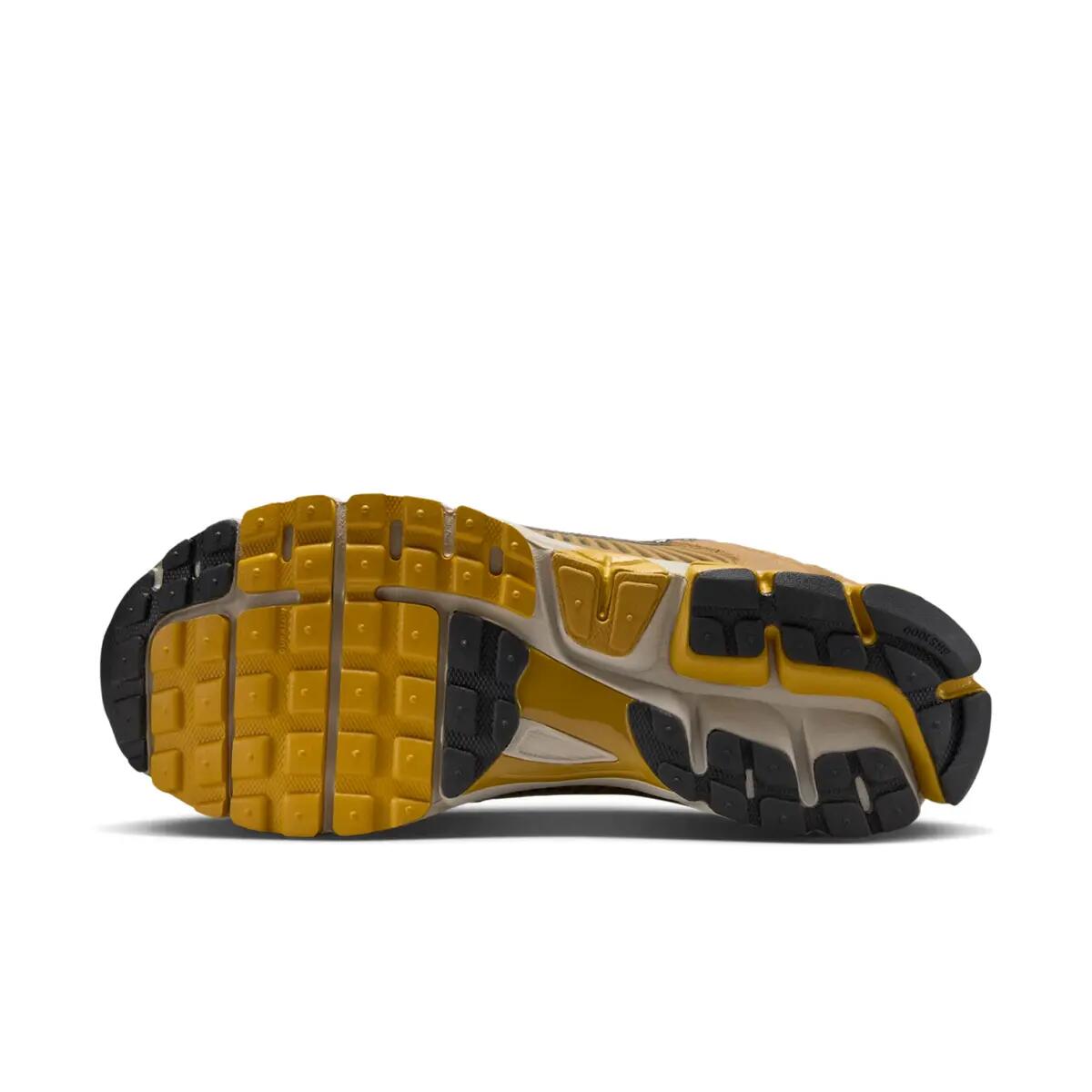 Nike Zoom Vomero 5 Ochre Flat Gold 2/6