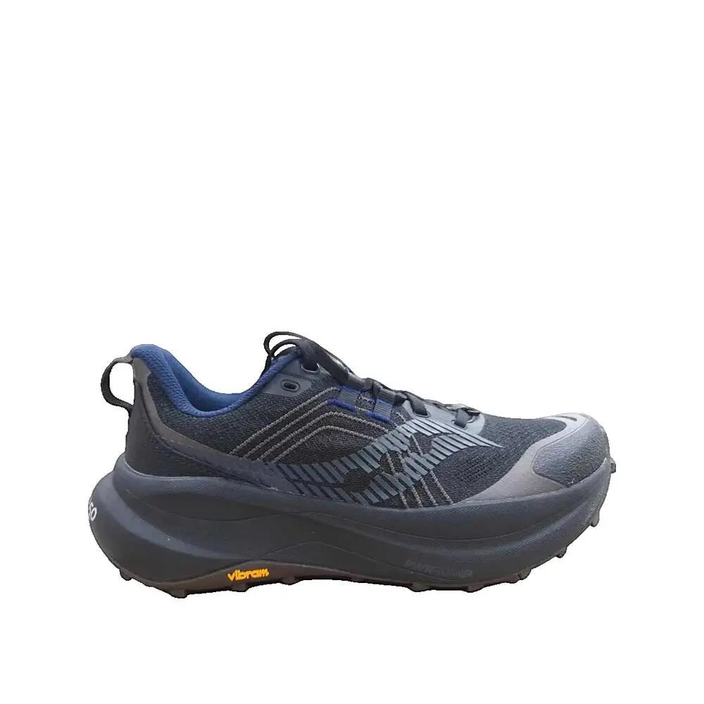 SAUCONY picture