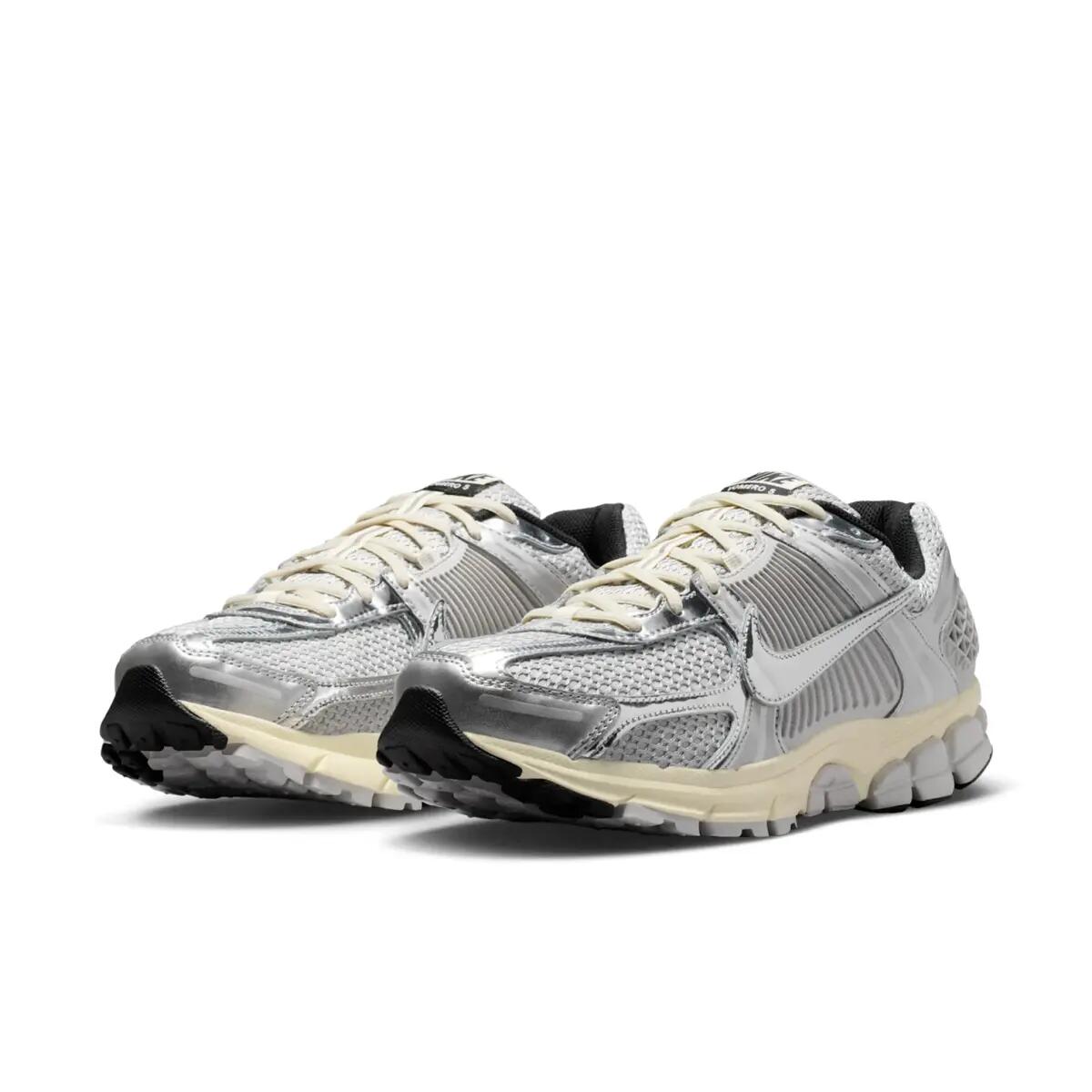 Zapatillas de correr Nike Zoom Vomero 5 Gris Fog/Chrome 3/6