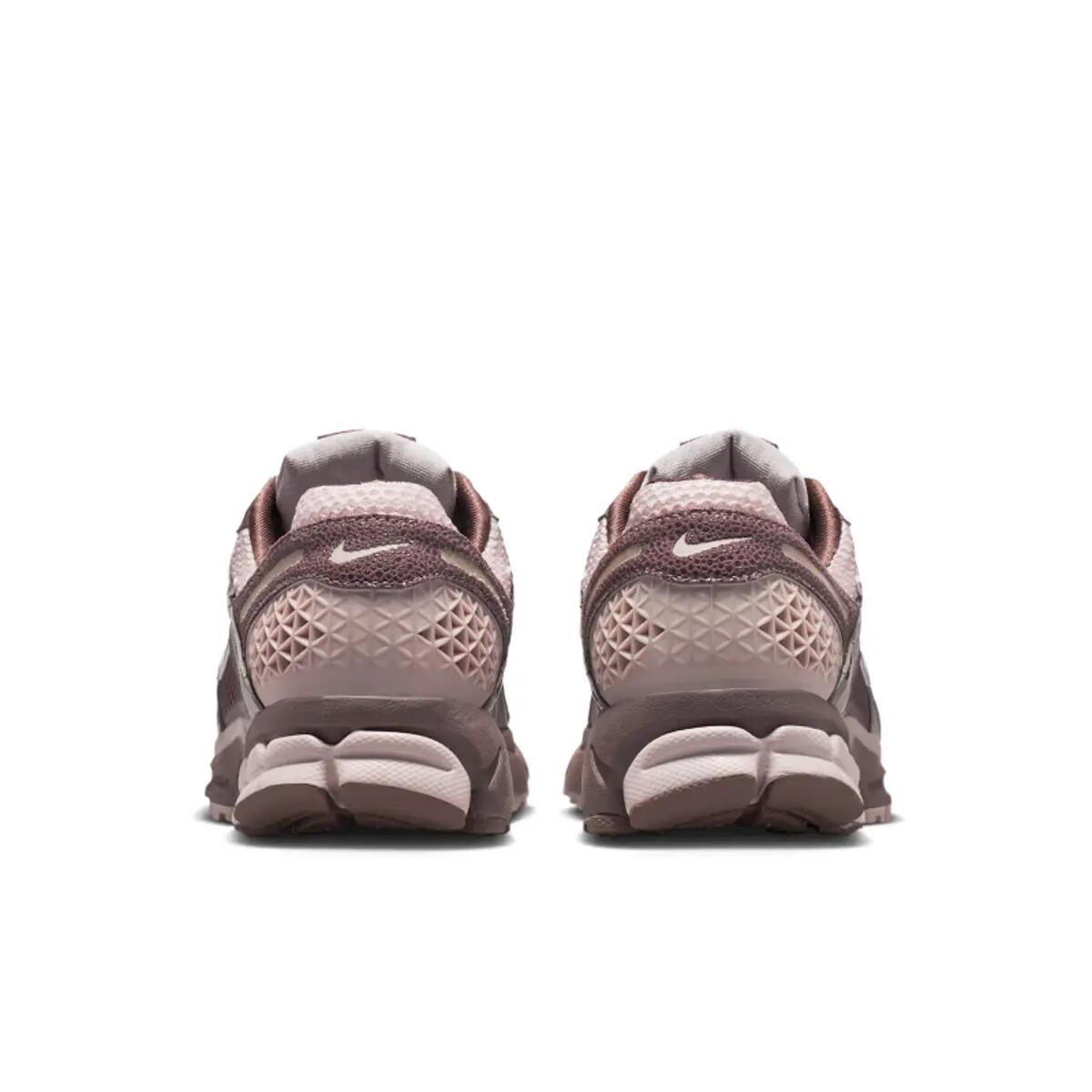 Nike Zoom Vomero 5 Tattoo Particle Rose (Women's) 6/6