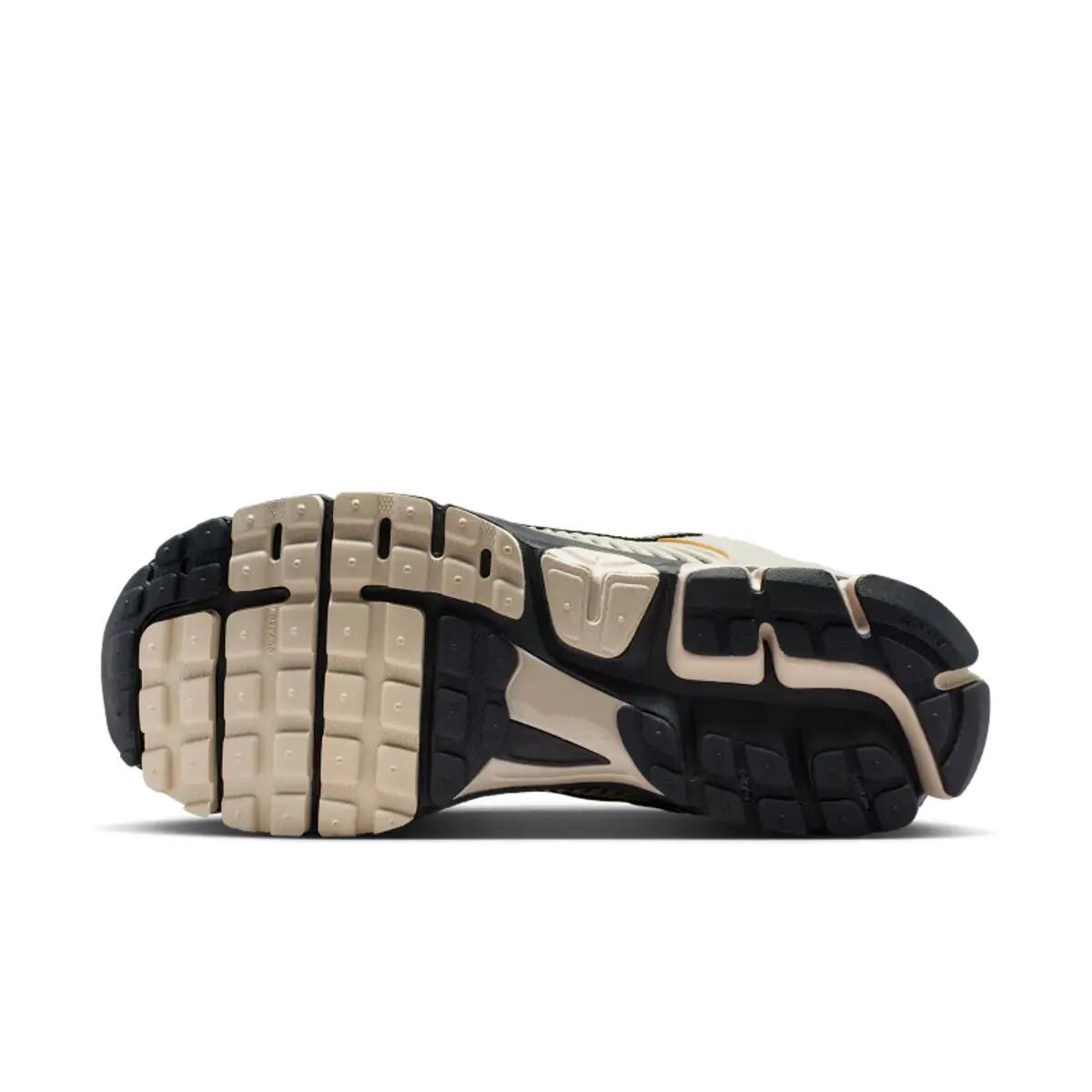 Nike Zoom Vomero 5 Black Cream 2/6