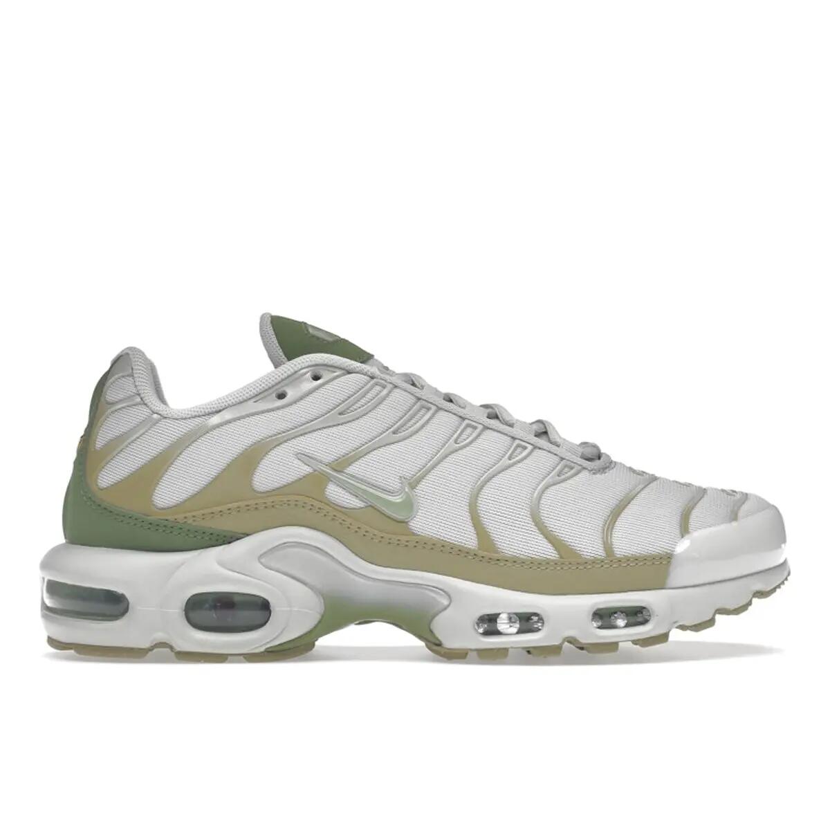 NIKE picture