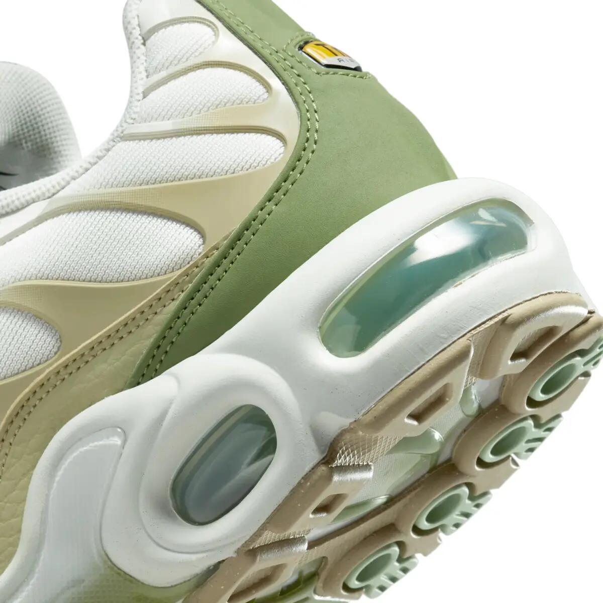 Nike Air Max Plus Light Bone Honeydew Alligator (Women's) 6/6