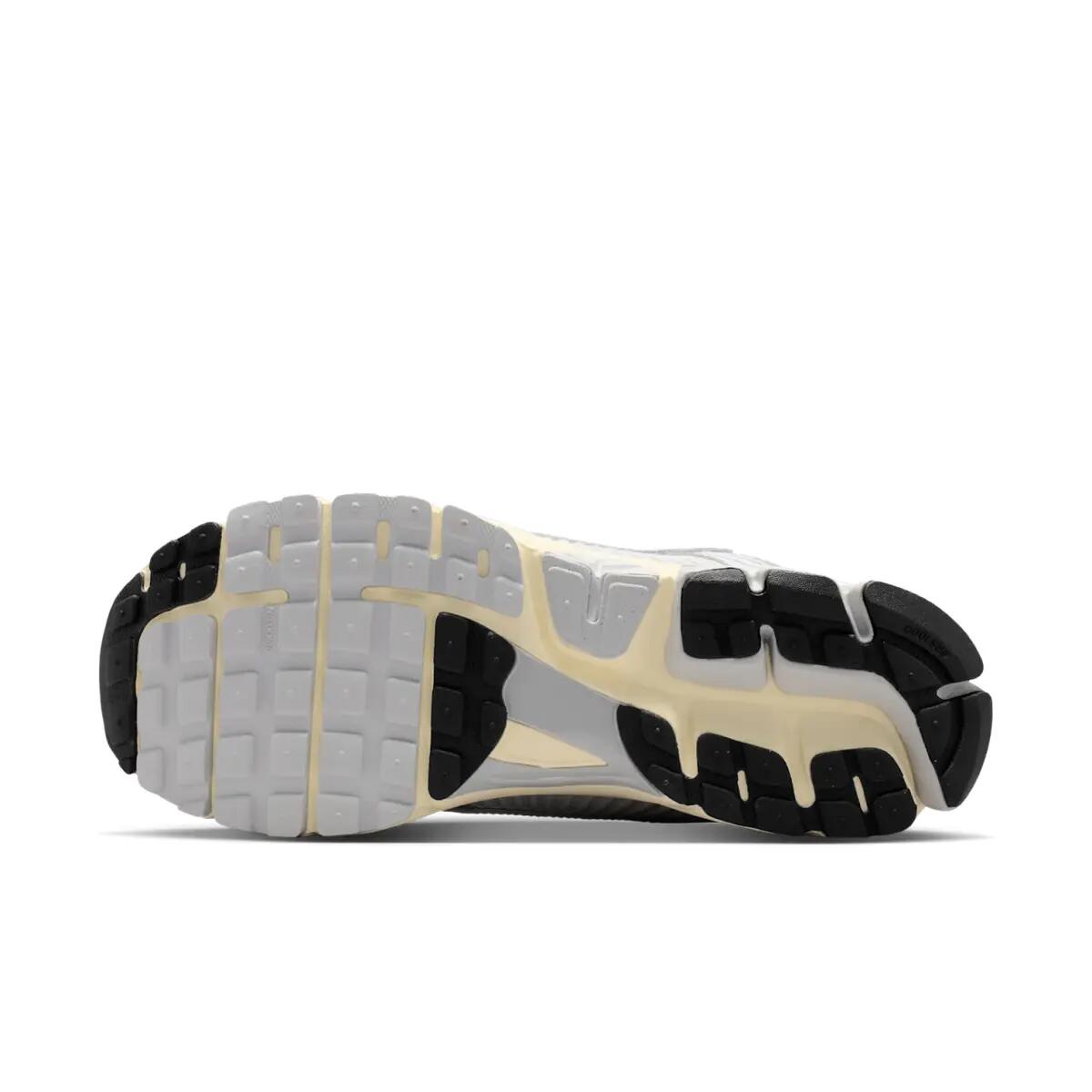Zapatillas de correr Nike Zoom Vomero 5 Gris Fog/Chrome 4/6