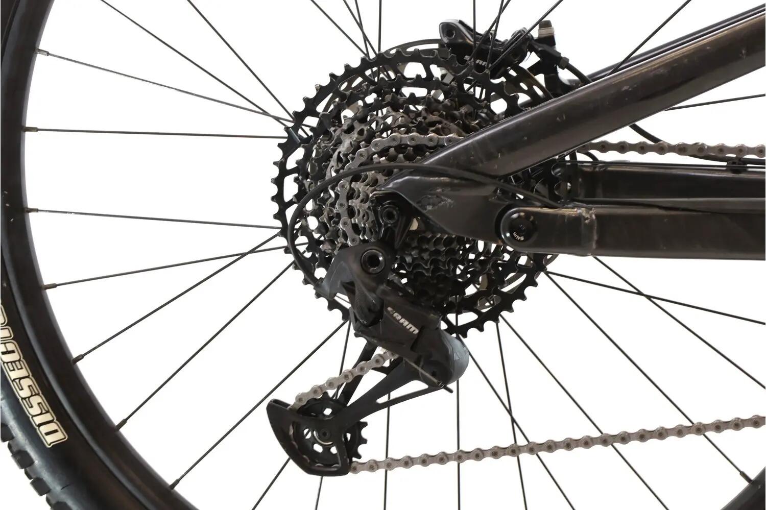 Segunda Vida · Ebike ·  Moterra Neo Carbon 3 · Muy buen estado 3/8