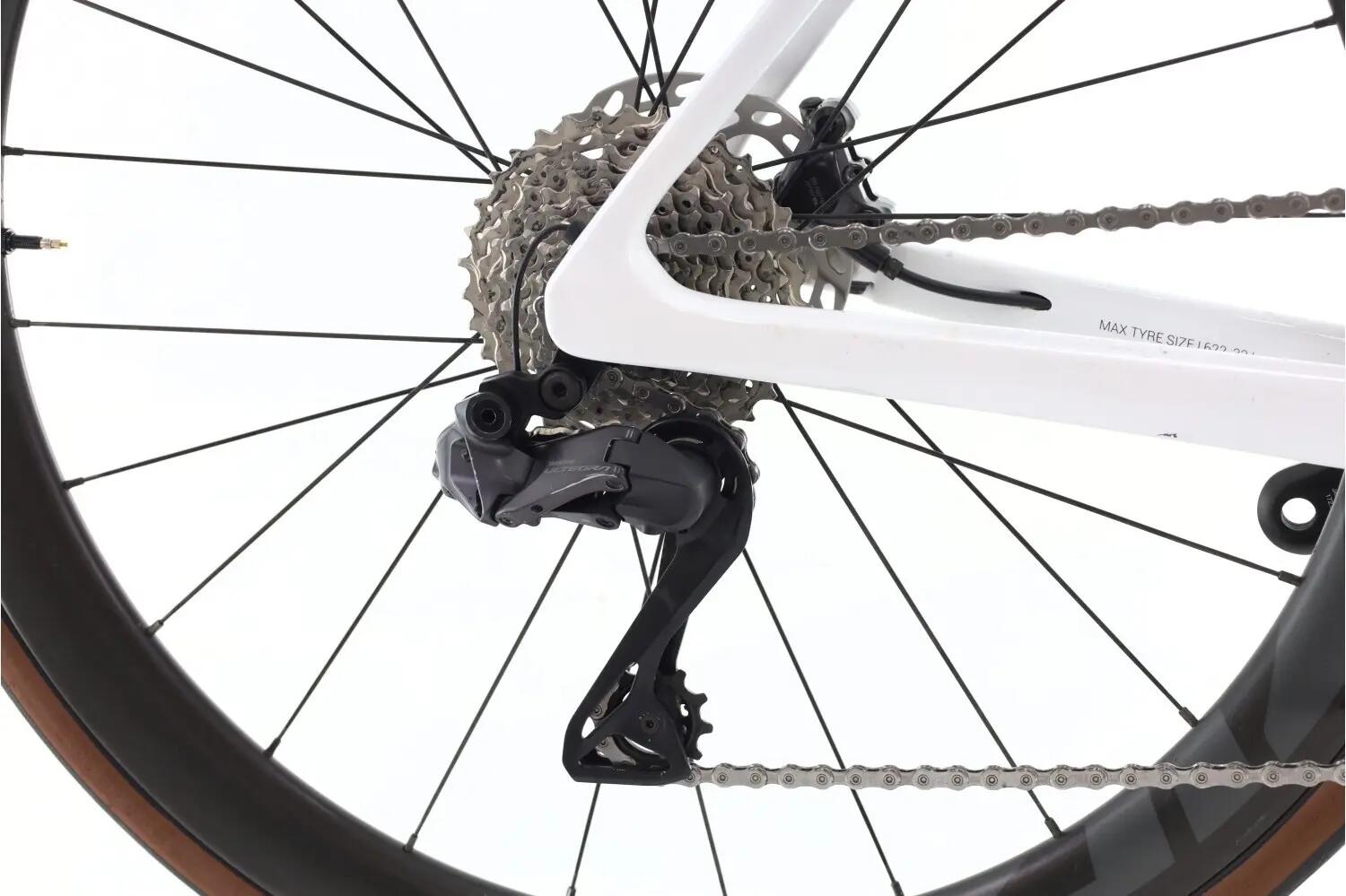 Segunda Vida · Bicicleta estrada ·  Raise Di2 12V · Muito bom estado 3/8