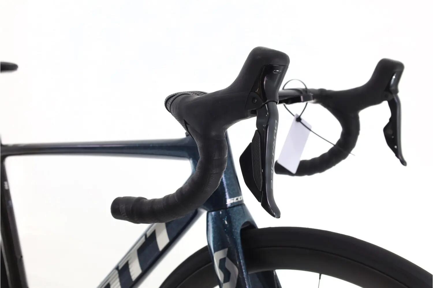 Vélo de route reconditionné ·  Addict RC Pro Di2 12V · Très bon état 6/8