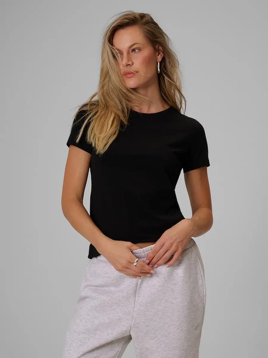 T-shirt slim gładki damski 4F 4/6