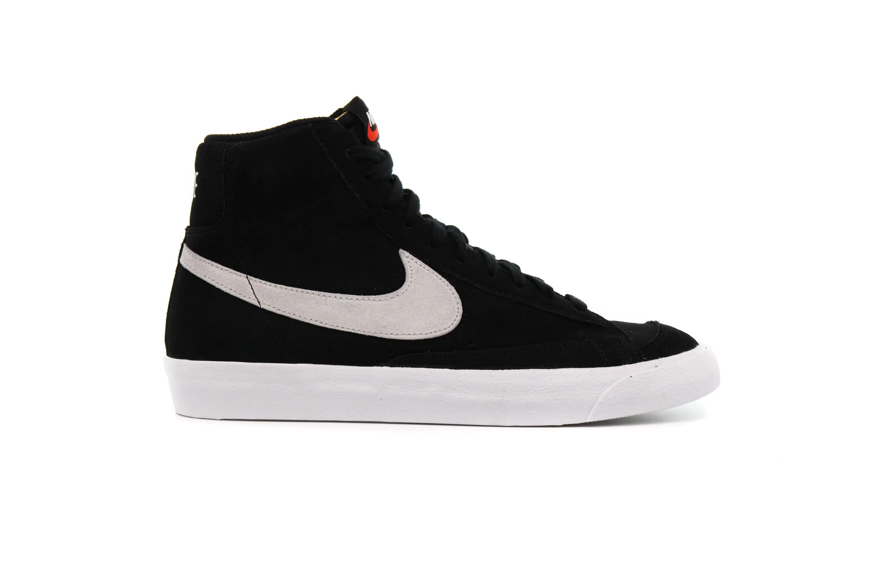 NIKE picture
