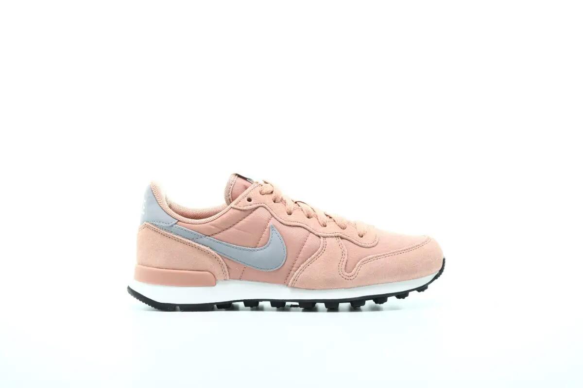 Baskets femme loisirs sans emballage, rose gold - Internationalist 1/1