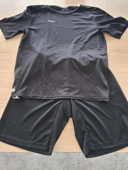 Tussen Particulieren - Voetbal kleding merk Kipsta